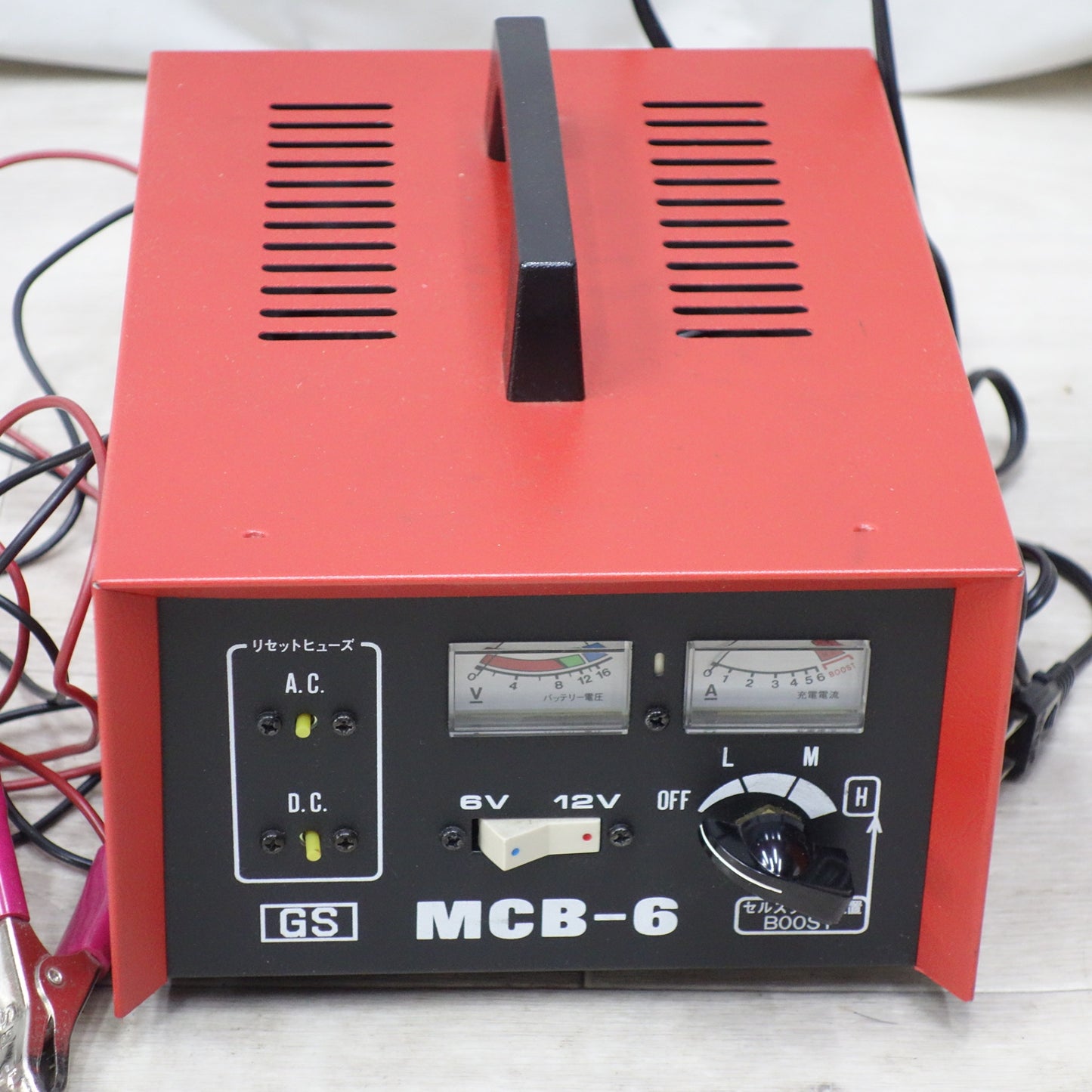 [送料無料] ◆日本電池 GS 小型 充電器 マイ チャージャー 6V 12V MCB-6 バッテリー 外箱付き◆