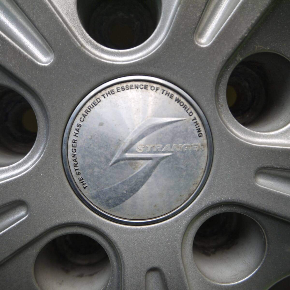 バリ溝！22年！キレイ！9分★スタッドレス 215/60R16 ヨコハマ アイスガード iG70 STRANGER ストレンジャー 16インチ PCD114.3/5H★5012809Hス
