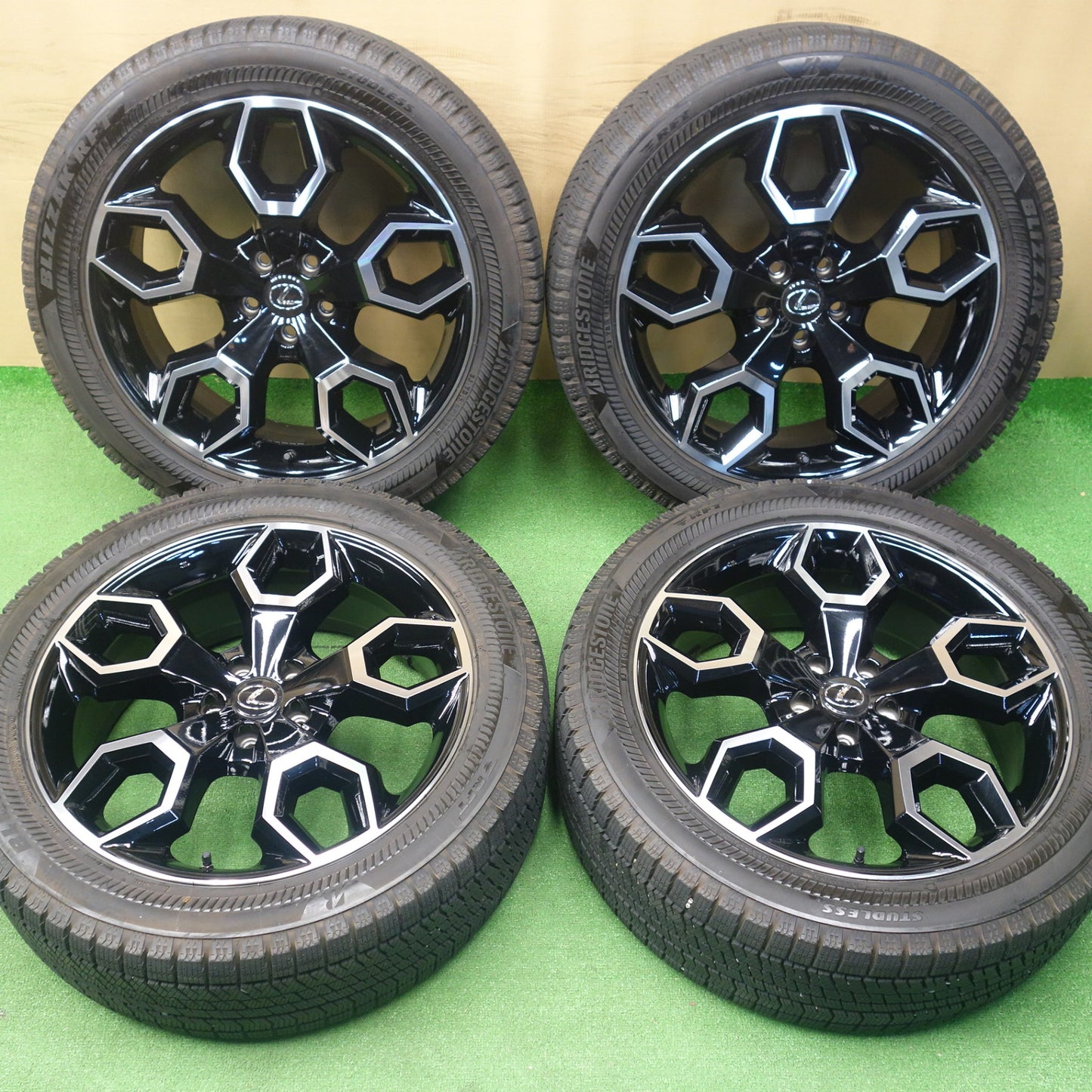 バリ溝！23年！キレイ！9分★レクサス NX 純正 OP ENKEI 235/50R20 スタッドレス ブリヂストン ブリザック RFT 20インチ エンケイ PCD114.3/5H★6051804KTス
