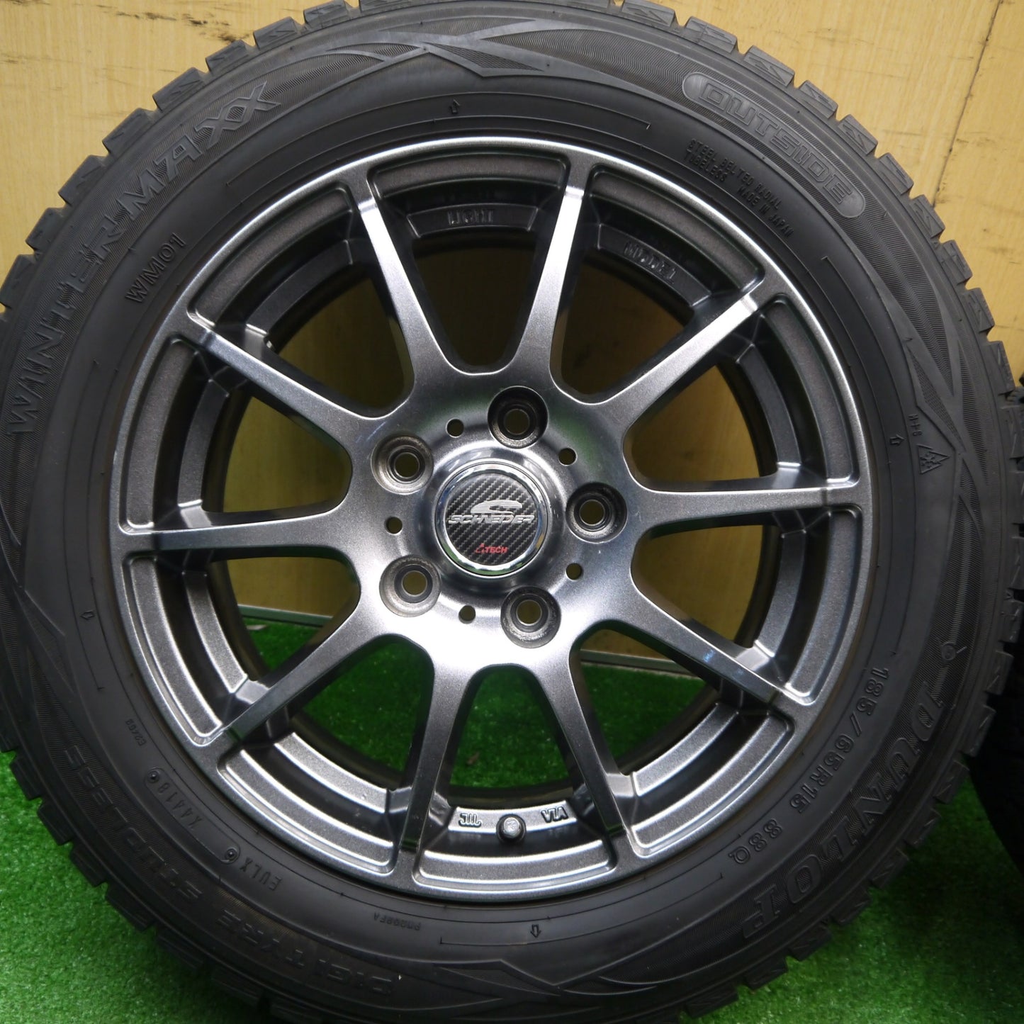 バリ溝！キレイ！8.5分★スタッドレス 185/65R15 ダンロップ ウインターマックス WM01 SCHNEIDER ATECH シュナイダー 15インチ PCD114.3/5H★5112604Hス