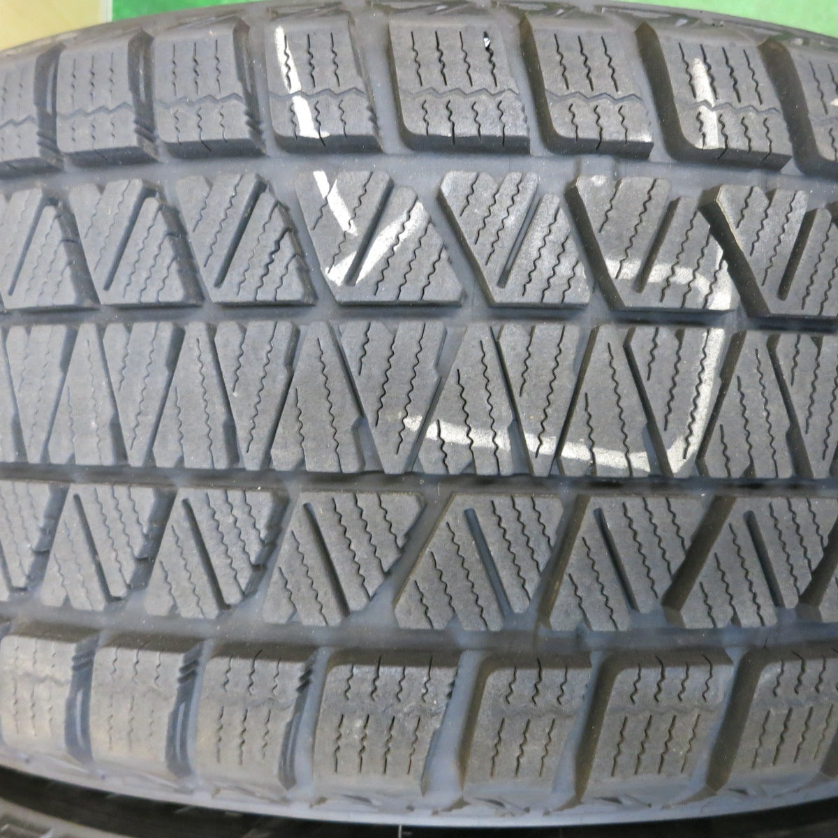 バリ溝！23年！キレイ！9.5分★ベンツ X253 GLCクラス 純正 235/55R19 スタッドレス ブリヂストン ブリザック DM-V3 19インチ PCD112/5H★6010803HAス
