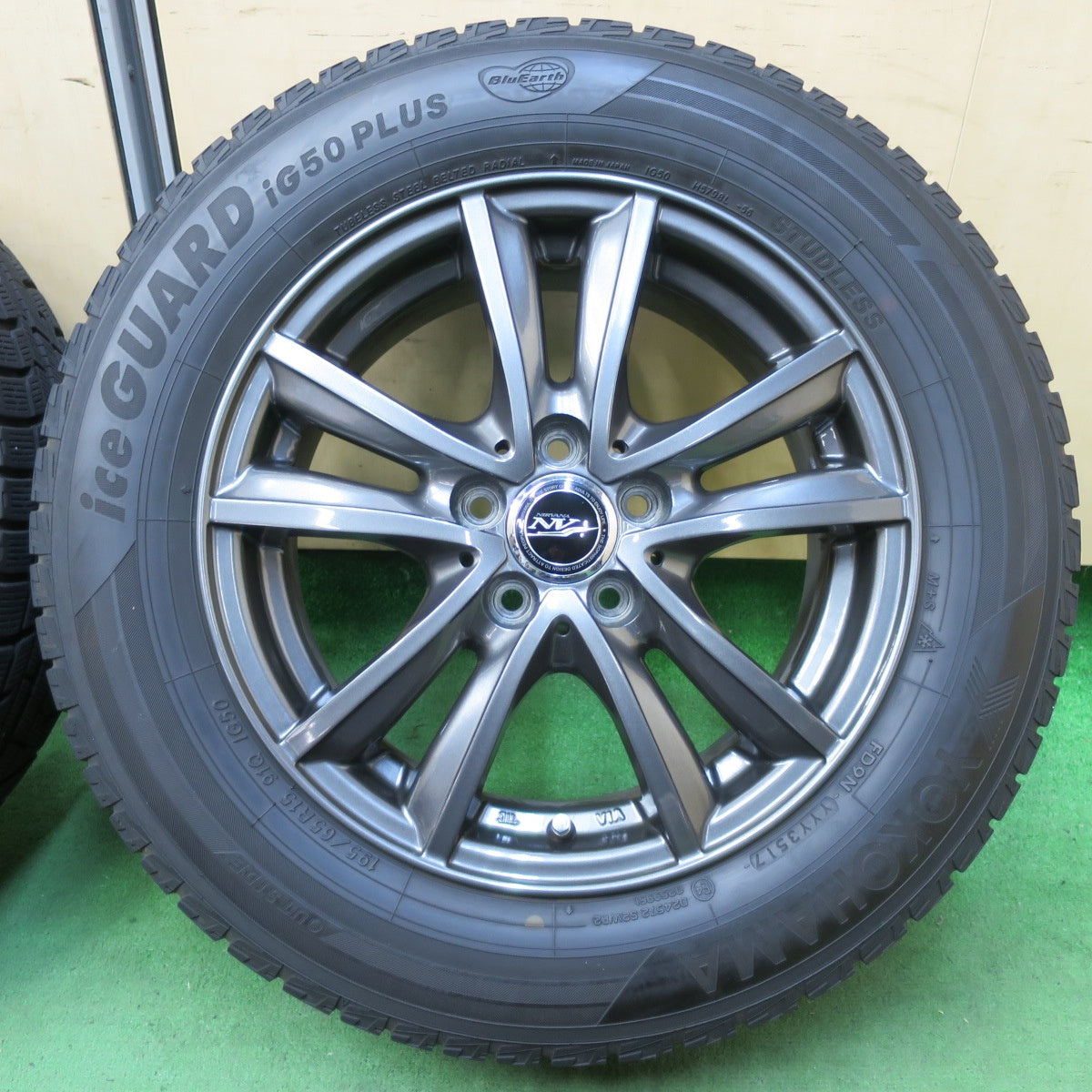 [送料無料] キレイ★プリウス 等 195/65R15 スタッドレス ヨコハマ アイスガード iG50 プラス NIRVANA NV ニルヴァーナ ニルバーナ 15インチ PCD100/5H★5020308イス
