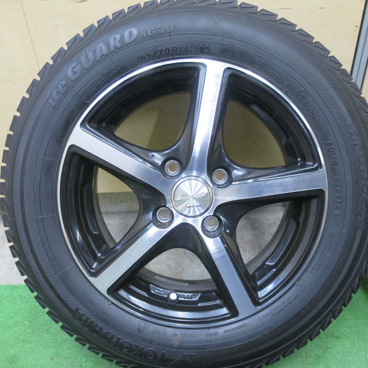バリ溝！キレイ！9.5分★スタッドレス 165/70R14 ヨコハマ アイスガード iG30 EuroSpeed MANARAY SPORT 14インチ マナレイ PCD100/4H★5051702TTス