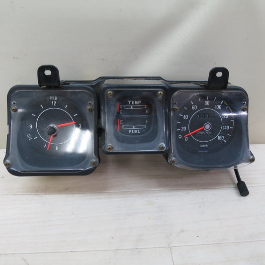 ☆日産 ダットサン 510 ブルーバード 純正 スピード メーター 24810-A8613 コンビネーション メーター カー パーツ 現状品☆