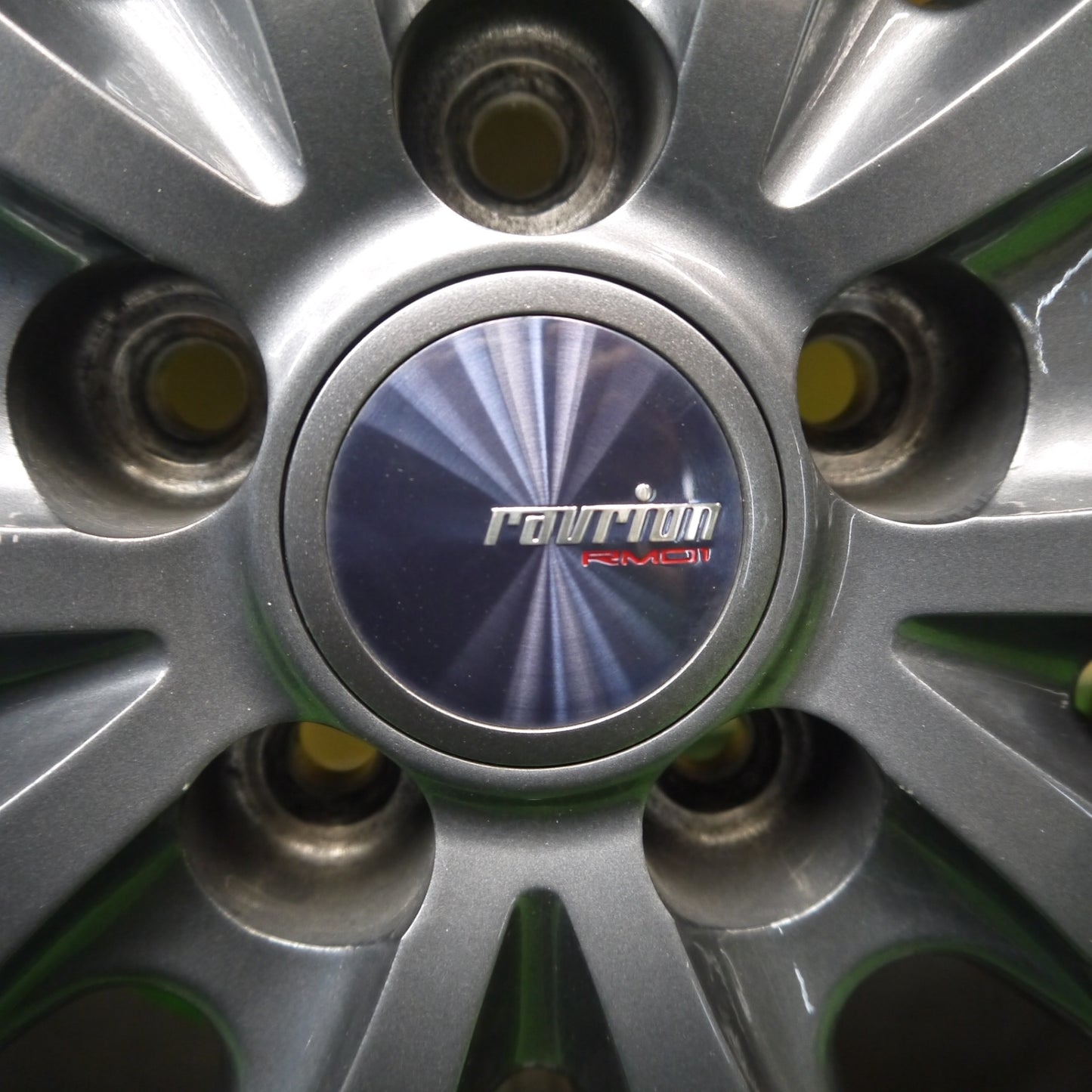 キレイ！23年★シエンタ 等 185/60R15 スタッドレス トーヨー オブザーブ ガリット GIZ ravrion RM01 ラブリオン 15インチ PCD100/5H★5101005Hス