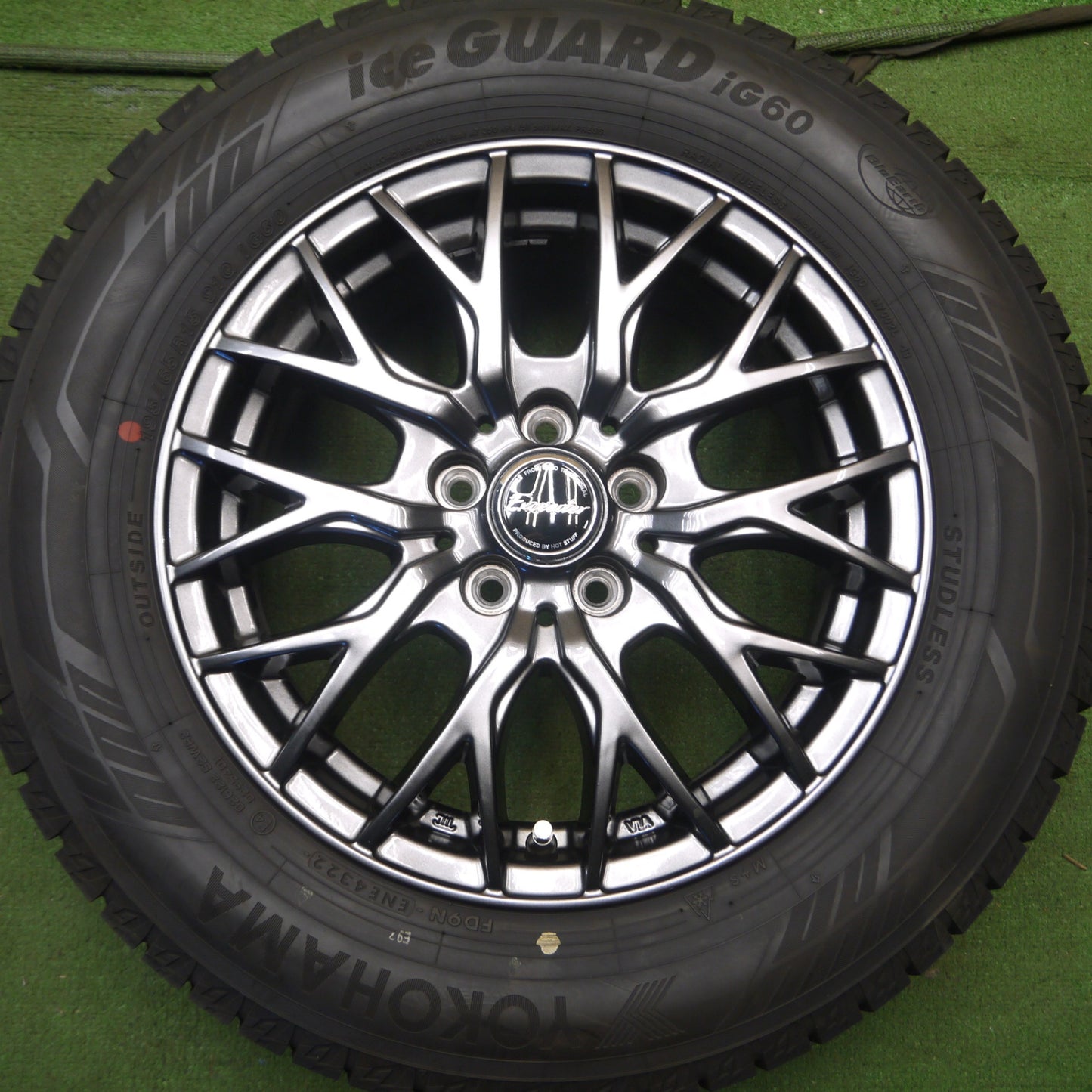 [送料無料] バリ溝！22年！キレイ！ほほ10分★スタッドレス 195/65R15 ヨコハマ アイスガード IG60 Exceeder エクシーダー 15インチ PCD100/5H★4030106Hス