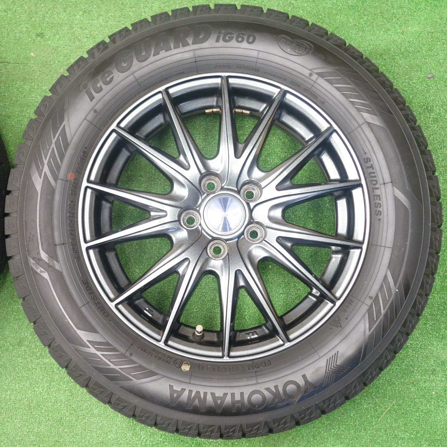 バリ溝！キレイ！ほぼ10分★プリウス 等 195/65R15 スタッドレス ヨコハマ アイスガード iG60 VELVA SPORTZ ヴェルヴァ 15インチ PCD100/5H★6012902KTス
