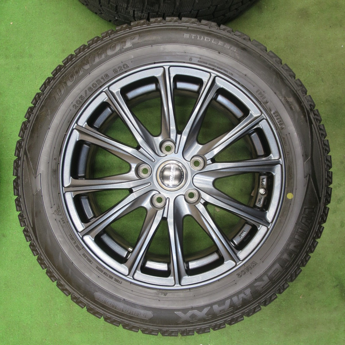 バリ溝！キレイ！9.5分★スタッドレス 205/60R16 ダンロップ ウインターマックス WM02 WAREN ヴァーレン 16インチ PCD114.3/5H★5112102TTス