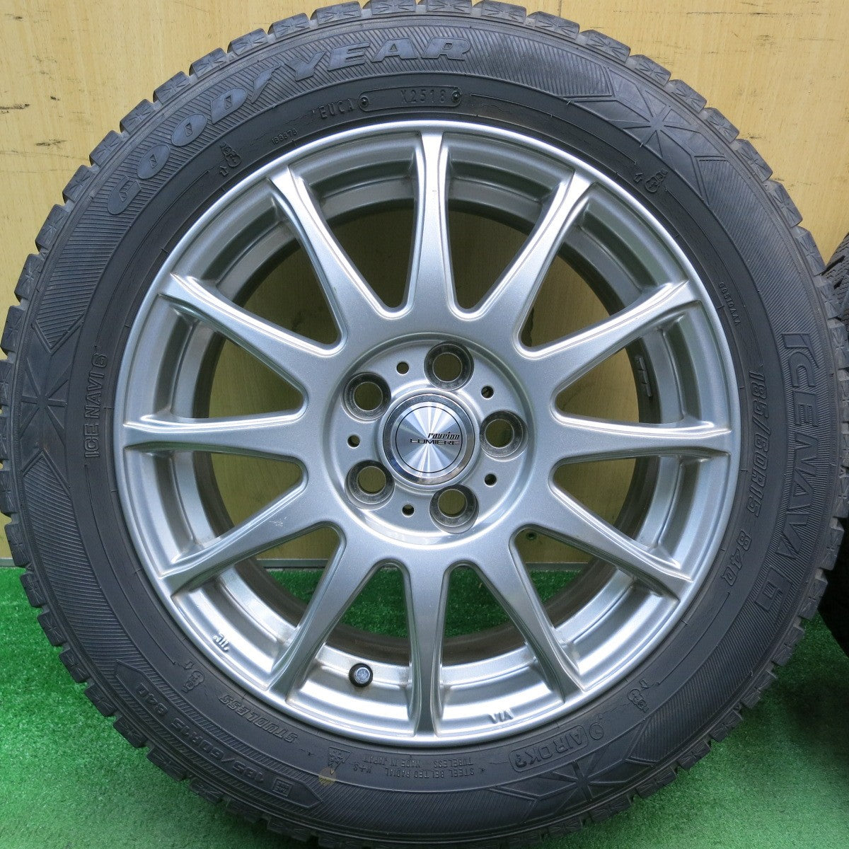 バリ溝！8.5分★シエンタ 等 185/60R15 スタッドレス グッドイヤー アイスナビ6 ravrion LUMIERE ラブリオン 15インチ PCD100/5H★5052309HAス