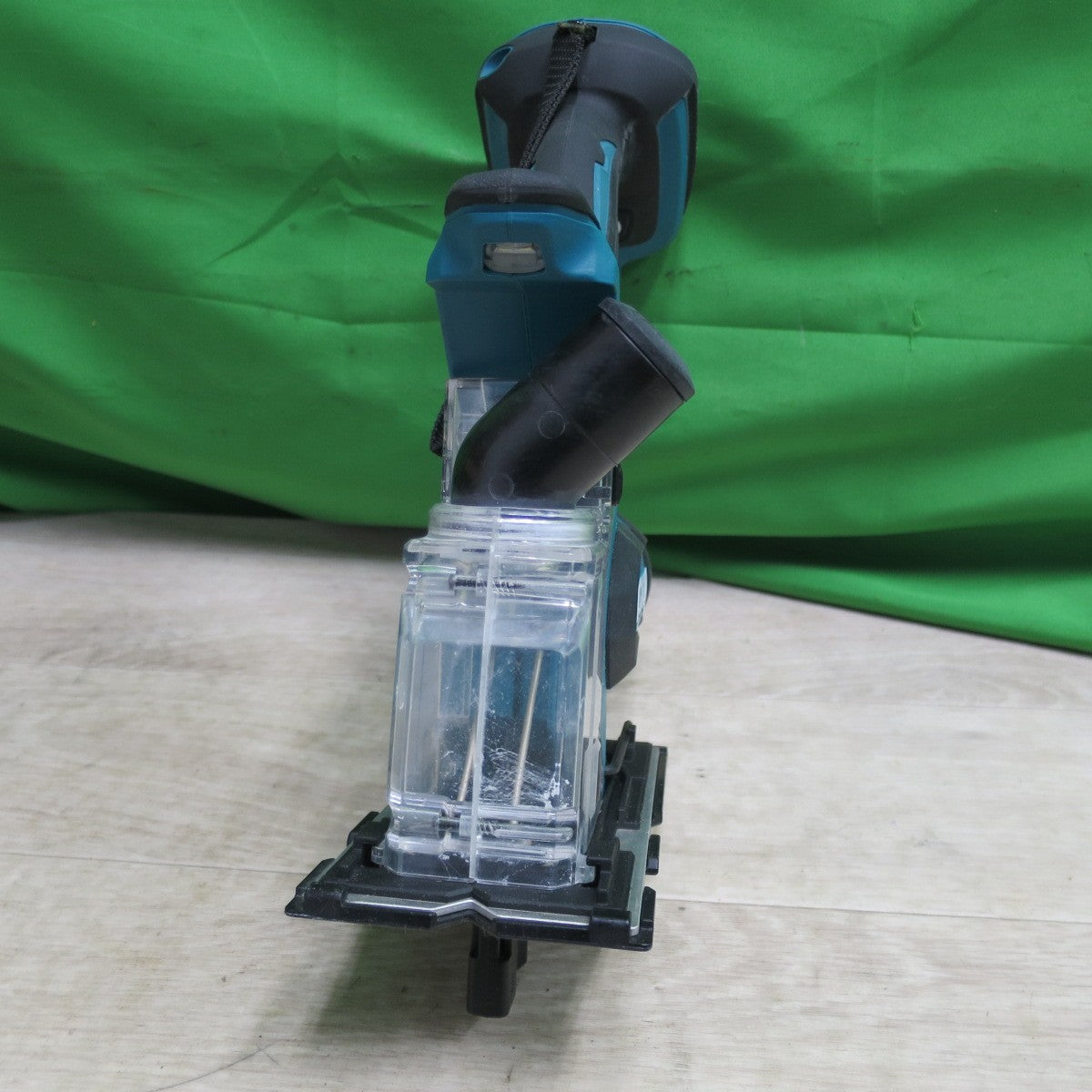 [送料無料] キレイ☆makita マキタ 18V 充電式 ボードカッター SD180D 本体 コードレス ボード用 切断機 角穴カッター DIY 日曜大工 電動 工具☆