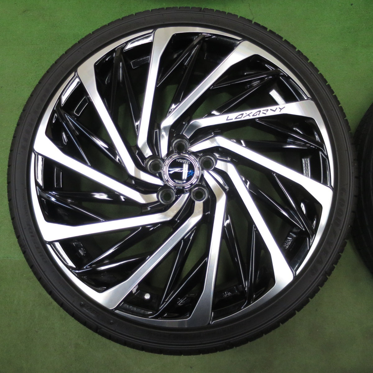 ほぼ未使用！26年！キレイ◎プリウス 等 LOXARNY TEMPEST TURBINE VX 225/35R19 グッドイヤー EfficientGrip Comfort ロクサーニ テンペスト タービン 19インチ PCD100/5H◎6091601NGノ