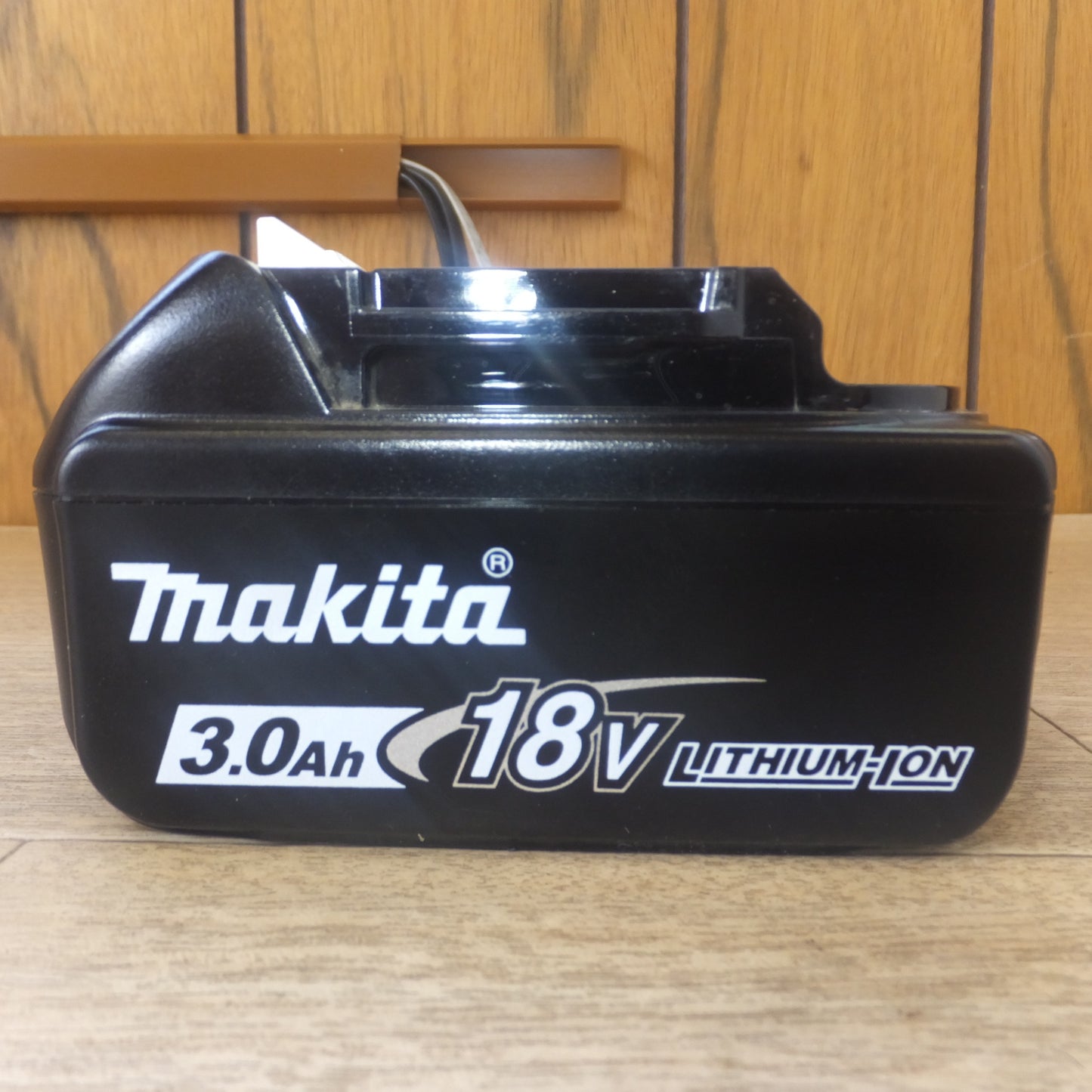 [送料無料] 美品★マキタ makita バッテリ BL1830B　DC18V 3.0Ah 54Wh　Li-ion 20(1)★