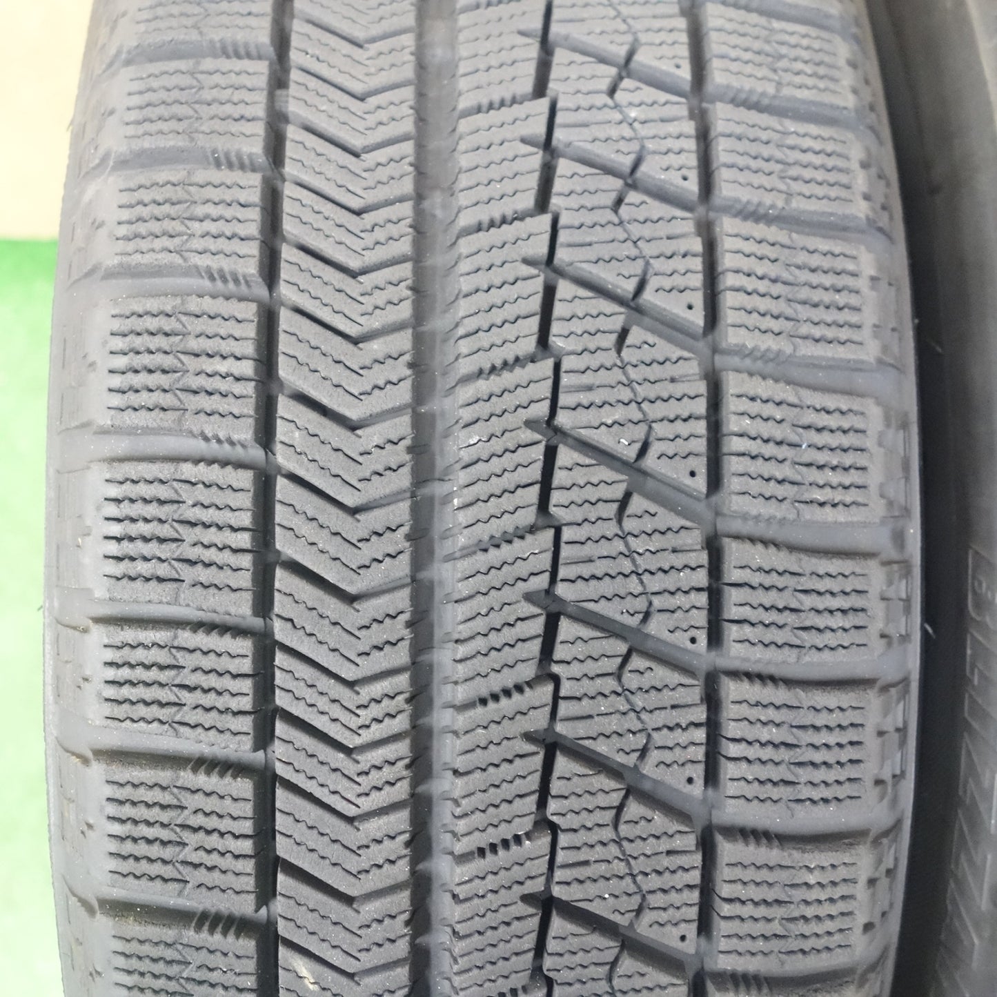 バリ溝！キレイ！9.5分★スタッドレス 195/60R16 ブリヂストン ブリザック VRX Humanline ヒューマンライン 16インチ PCD114.3/5H★6020103KTス