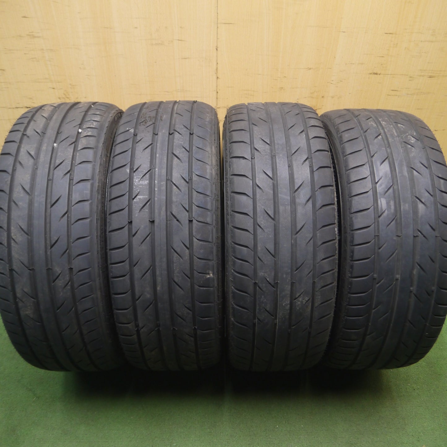 *送料無料* バリ溝！9分★FABULOUS LW-8 225/35R20 ATR SPORT2 ATRスポーツ2 ファブレス 20インチ PCD139.7/6H★4071001Hノ