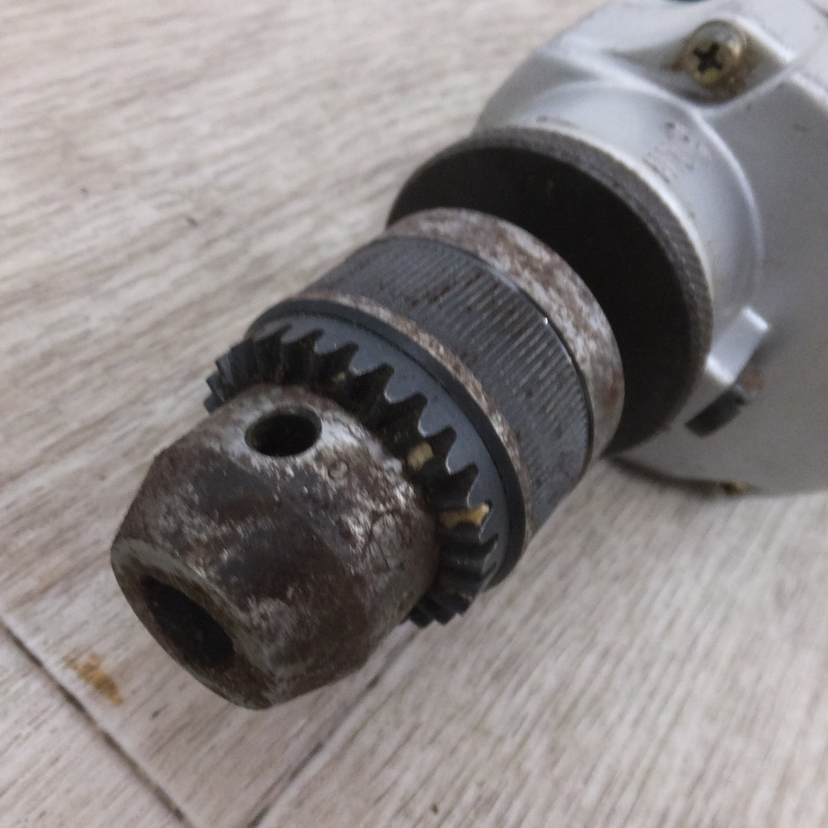 ★日立 HITACHI 15mm スーパードリル DW15Y　100V 50/60Hz 350W 3.8A 0-2600rpm★