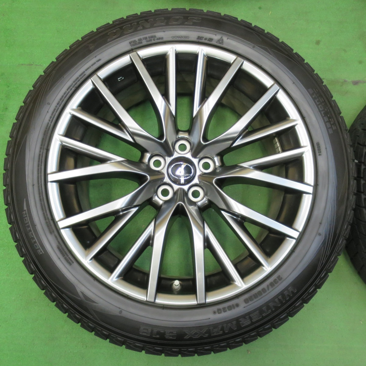 [送料無料] センサー付！バリ溝！キレイ！9分★レクサス RX Fスポーツ 純正 235/55R20 スタッドレス ダンロップ ウインターマックス SJ8 PCD114.3/5H★4102101イス