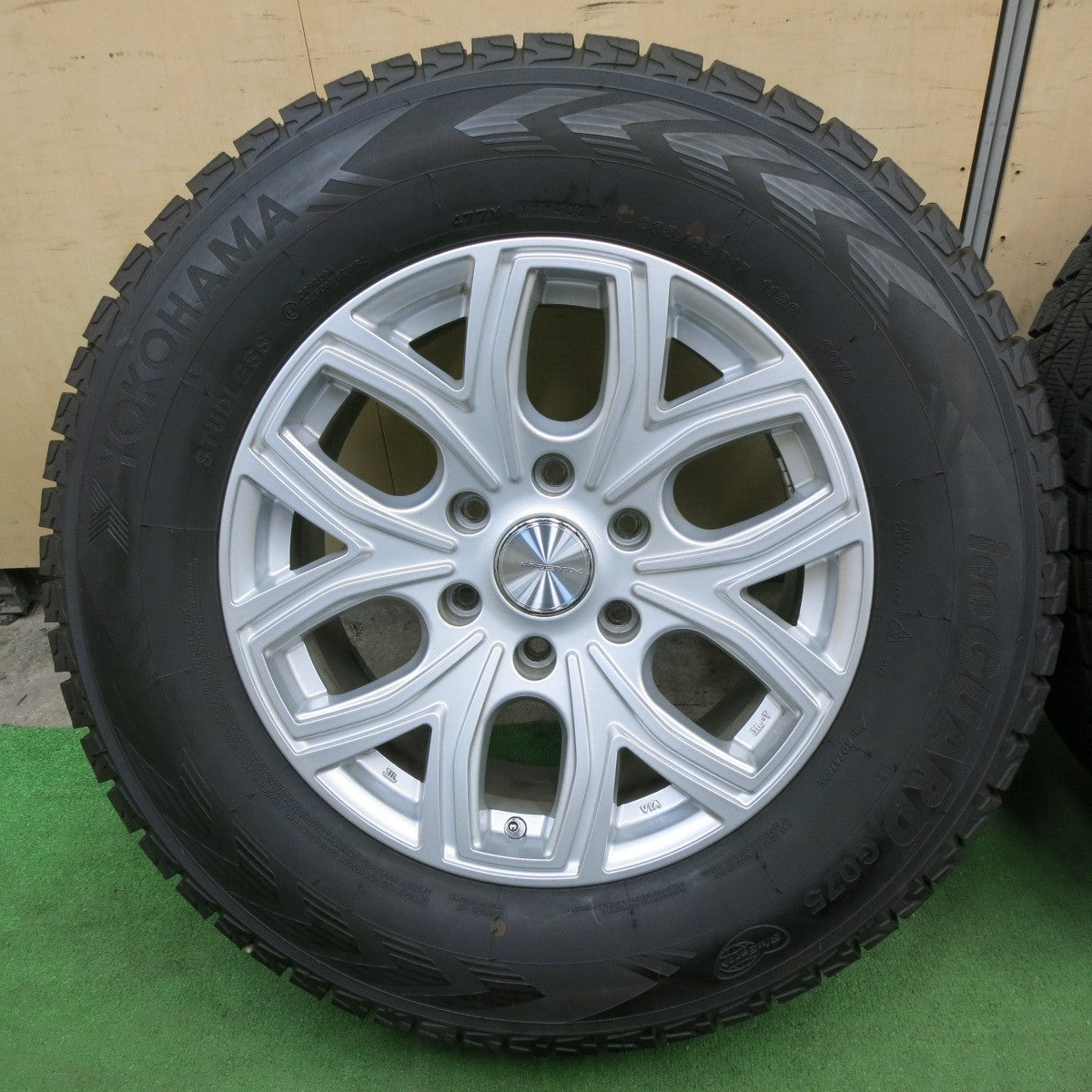 バリ溝！キレイ！9.5分★PREMIX 飛車 ヒシャ 265/65R17 スタッドレス ヨコハマ アイスガード G075 17インチ PCD139.7/6H★6011305ナス