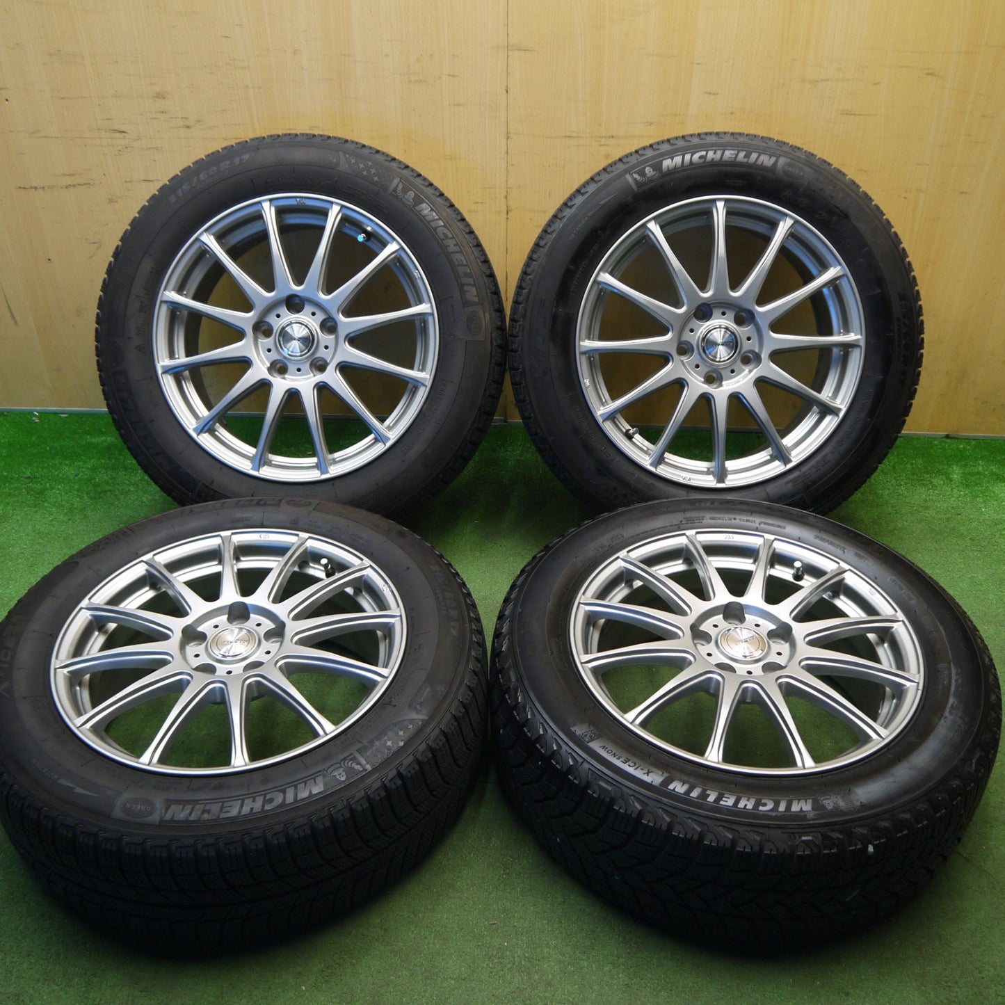 バリ溝！キレイ！9.5分以上★スタッドレス 215/60R17 ミシュラン X-ICE XI3 SNOW ravrion LUMIERE ラブリオン 17インチ PCD114.3/5H★6032401Hス