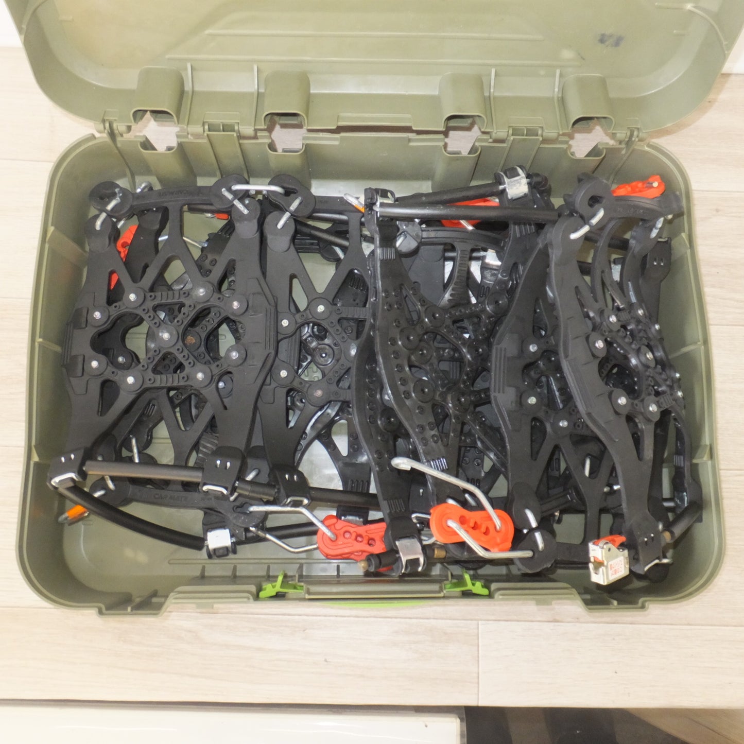 [送料無料] 未使用★カーメイト CARMATE バイアスロン クイックイージー BIATHLON QUICK EASY QE1　非金属チェーン★