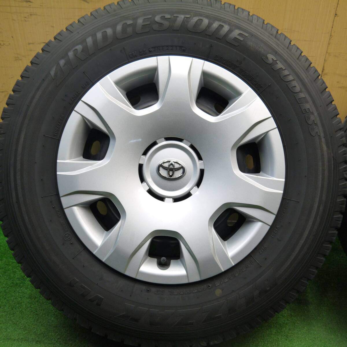 トヨタ ハイエース純正 195/80R15 ブリヂストンタイヤセット ブリヂストン RD-613 スチール 195/80R15 LT ハイエース リム