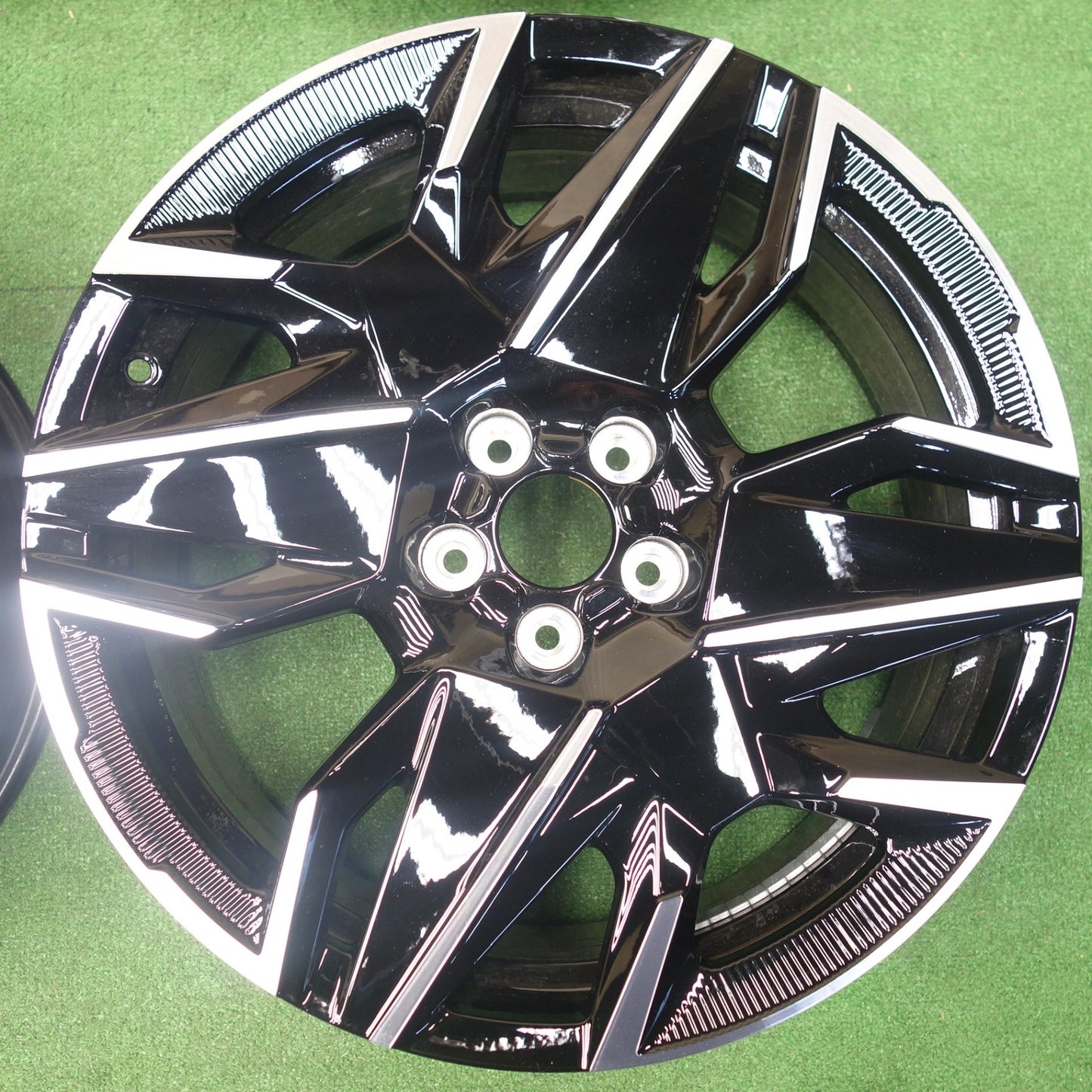 キレイ★プジョー 3008 純正 ホイール 19インチ 19×7.5J PCD108/5H★6031202KTホ