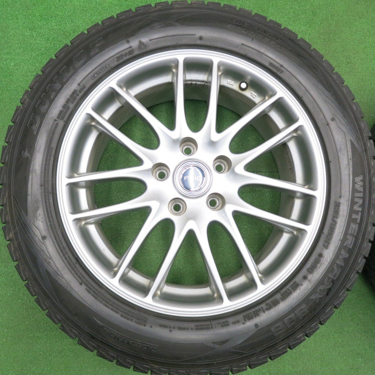 バリ溝！8.5分★スタッドレス 225/60R17 ダンロップ ウインターマックス SJ8 FEID フェイド 17インチ PCD114.3/5H★5011204HAス
