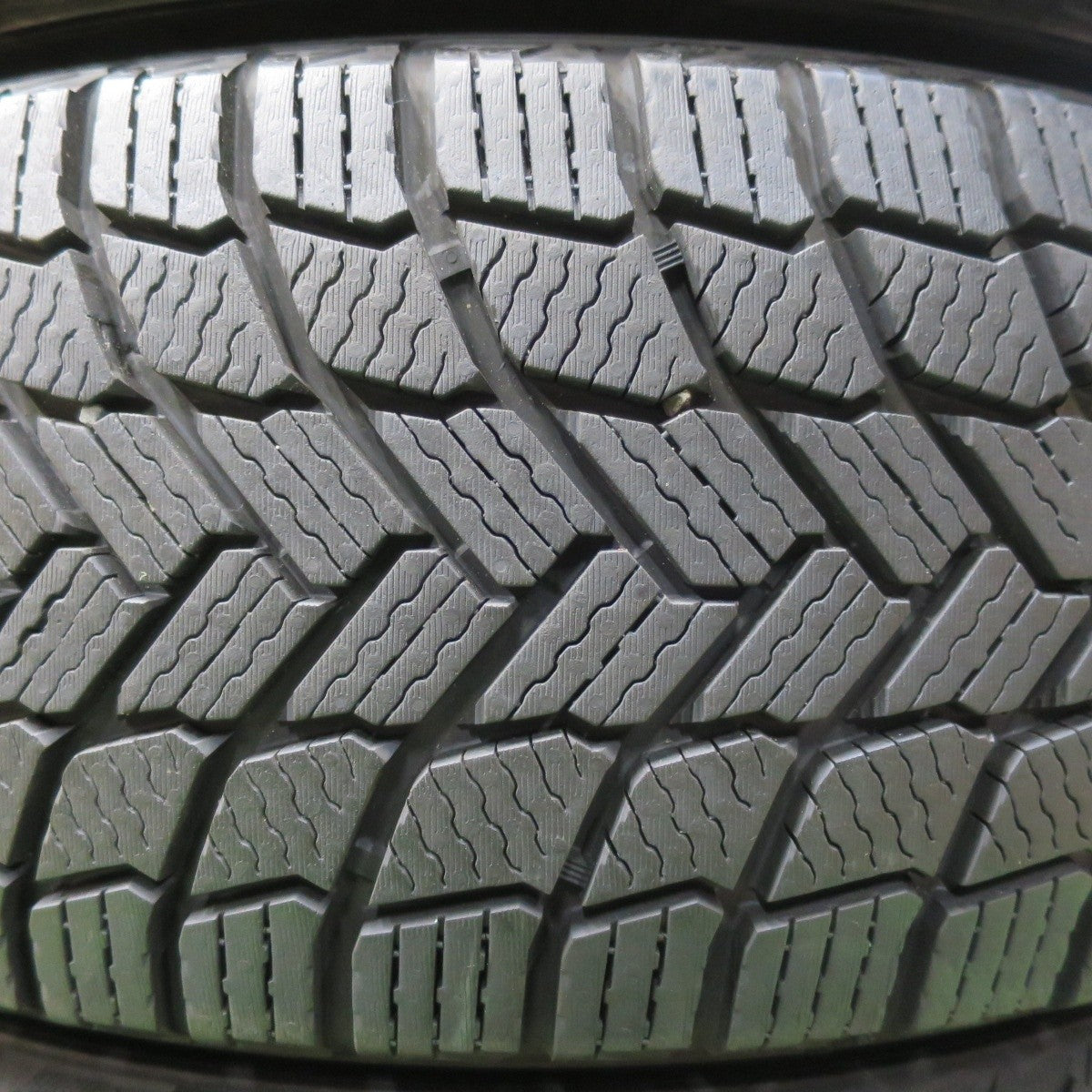 バリ溝！23年！ほぼ10分★スタッドレス 215/65R16 ミシュラン X-ICE SNOW タイヤ 16インチ アルファード ヴェルファイア 等★5012403イスタ