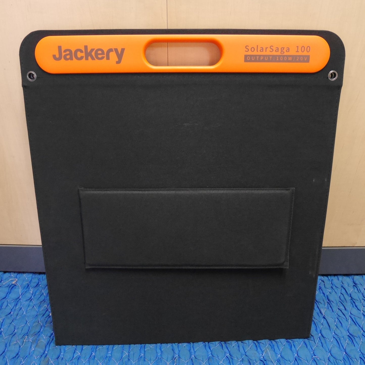 [送料無料] キレイ☆JACKERY ソーラーパネル SolarSaga 100 JS-100C 太陽光パネル キャンプ アウトドア 等☆