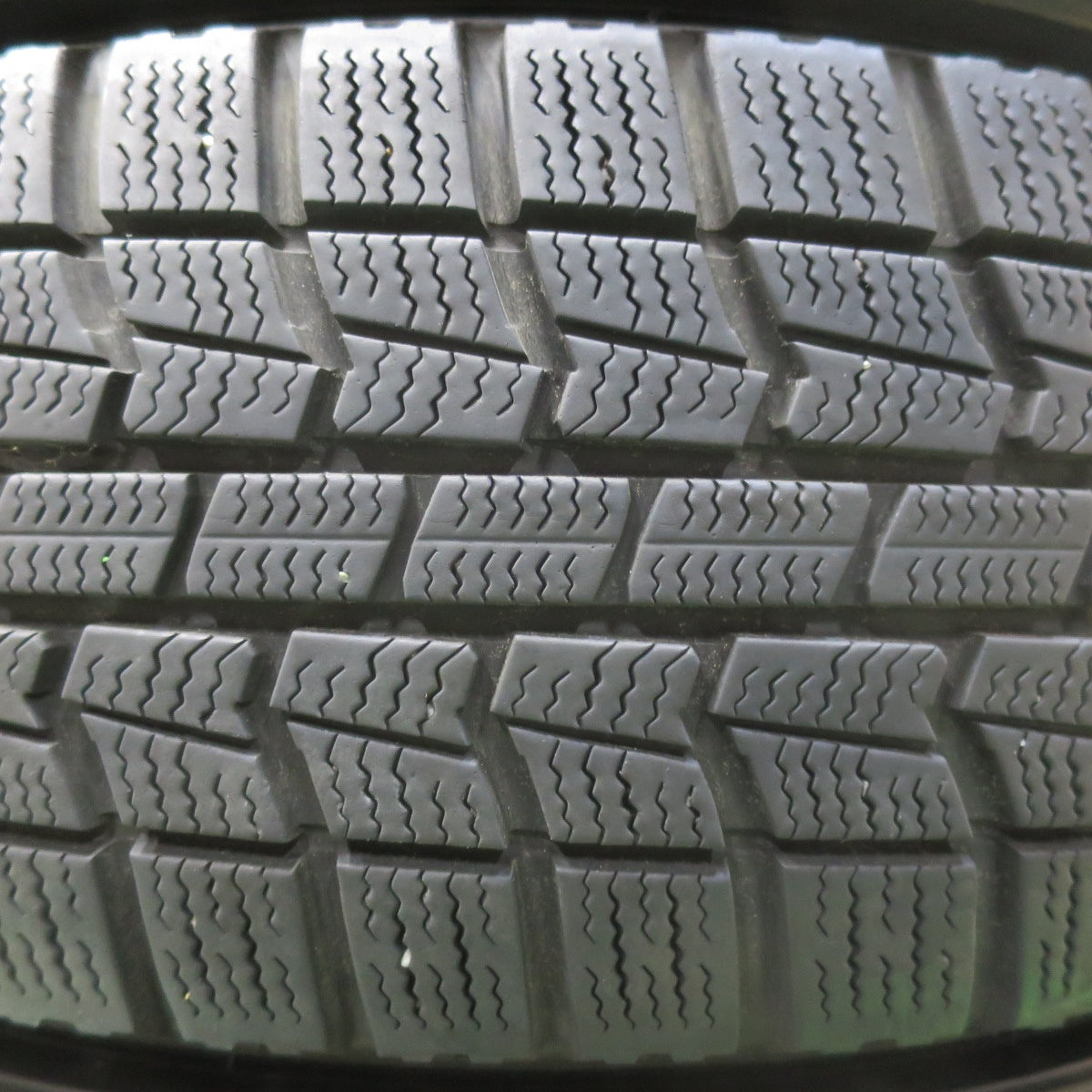 [送料無料] バリ溝！23年！9分★スタッドレス 185/65R15 トーヨー オブザーブ GIZ2 オートバックス ノーストレック N3i LEBEN レーベン 15インチ PCD100/4H★5031709イス