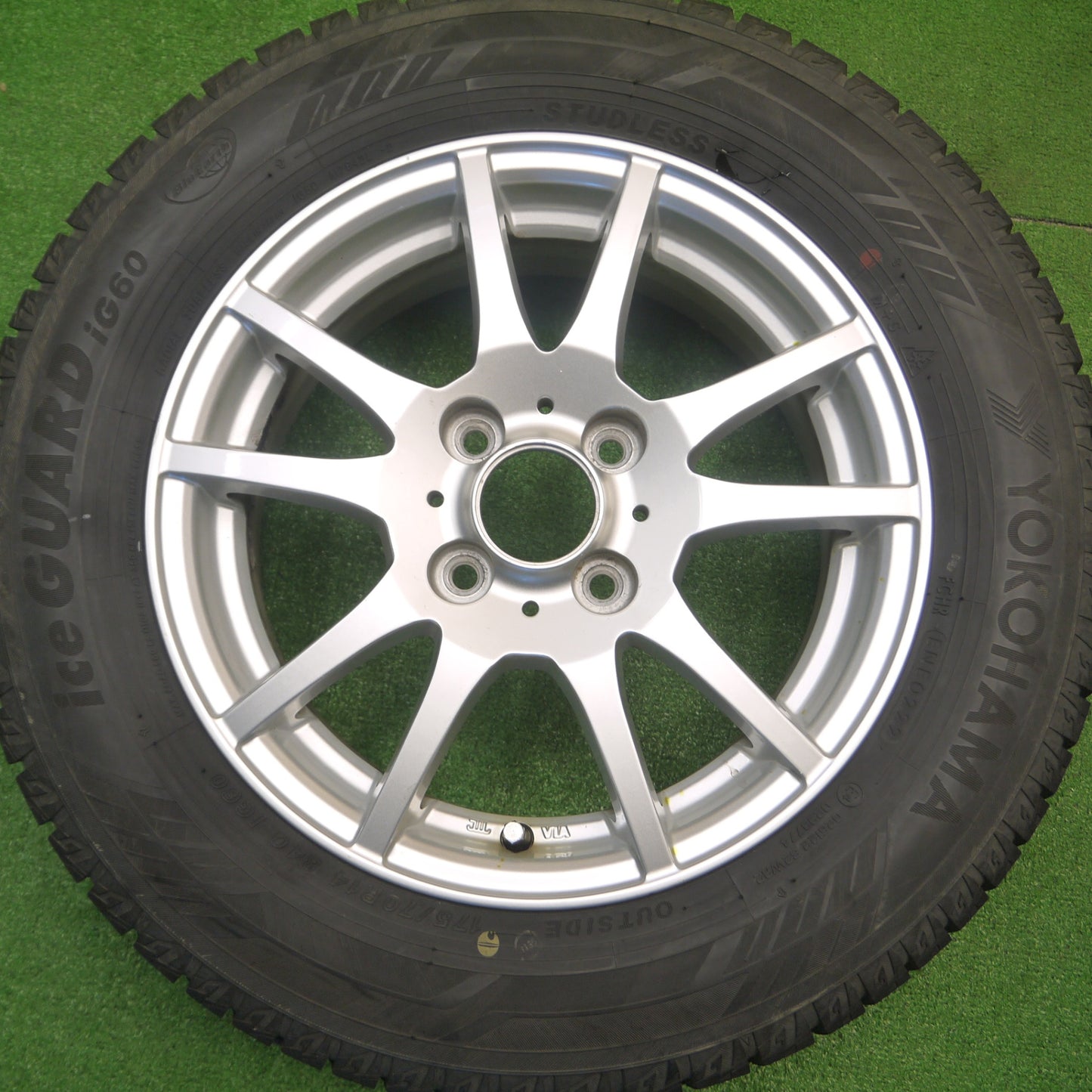 [送料無料] バリ溝！22年！キレイ！9分★スタッドレス 175/70R14 ヨコハマ アイスガード iG60 weds ウェッズ 14インチ PCD100/4H★4103003Hス