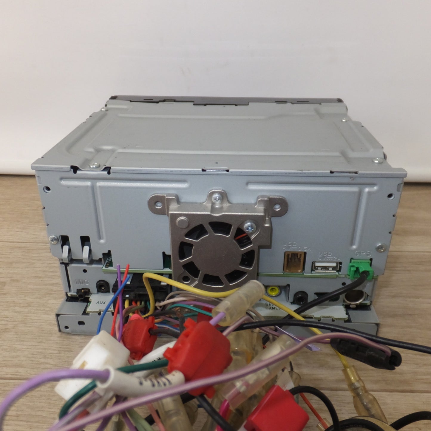 [送料無料] ★カロッツェリア carrozzeria AV一体型メモリーナビゲーション 楽ナビ AVIC-RZ112[31]★