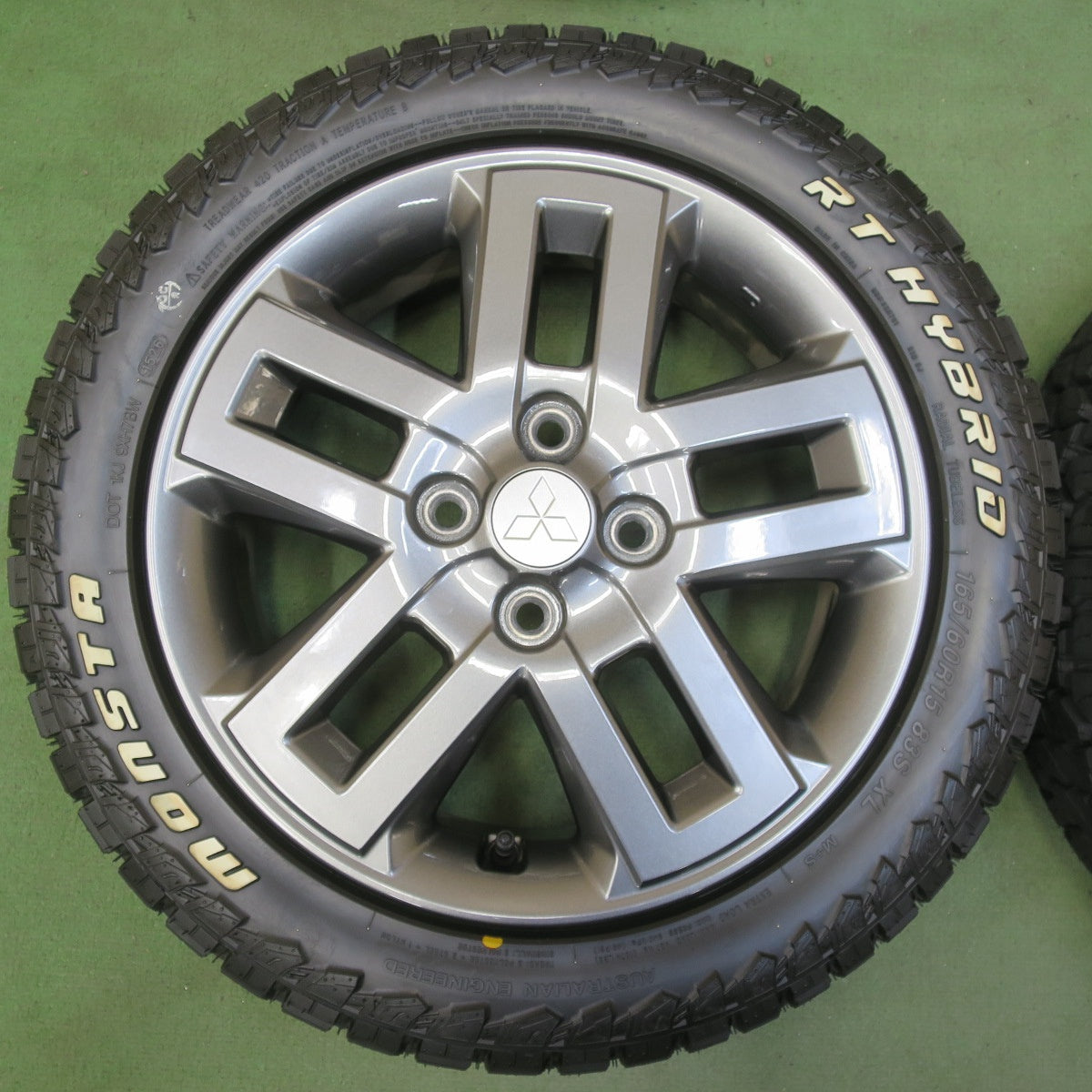 新車外し！26年！ほぼ未使用◎三菱 デリカ ミニ 純正 165/60R15 MONSTA RT HYBRID ホワイトレター 15インチ PCD100/4H◎6071806イノ