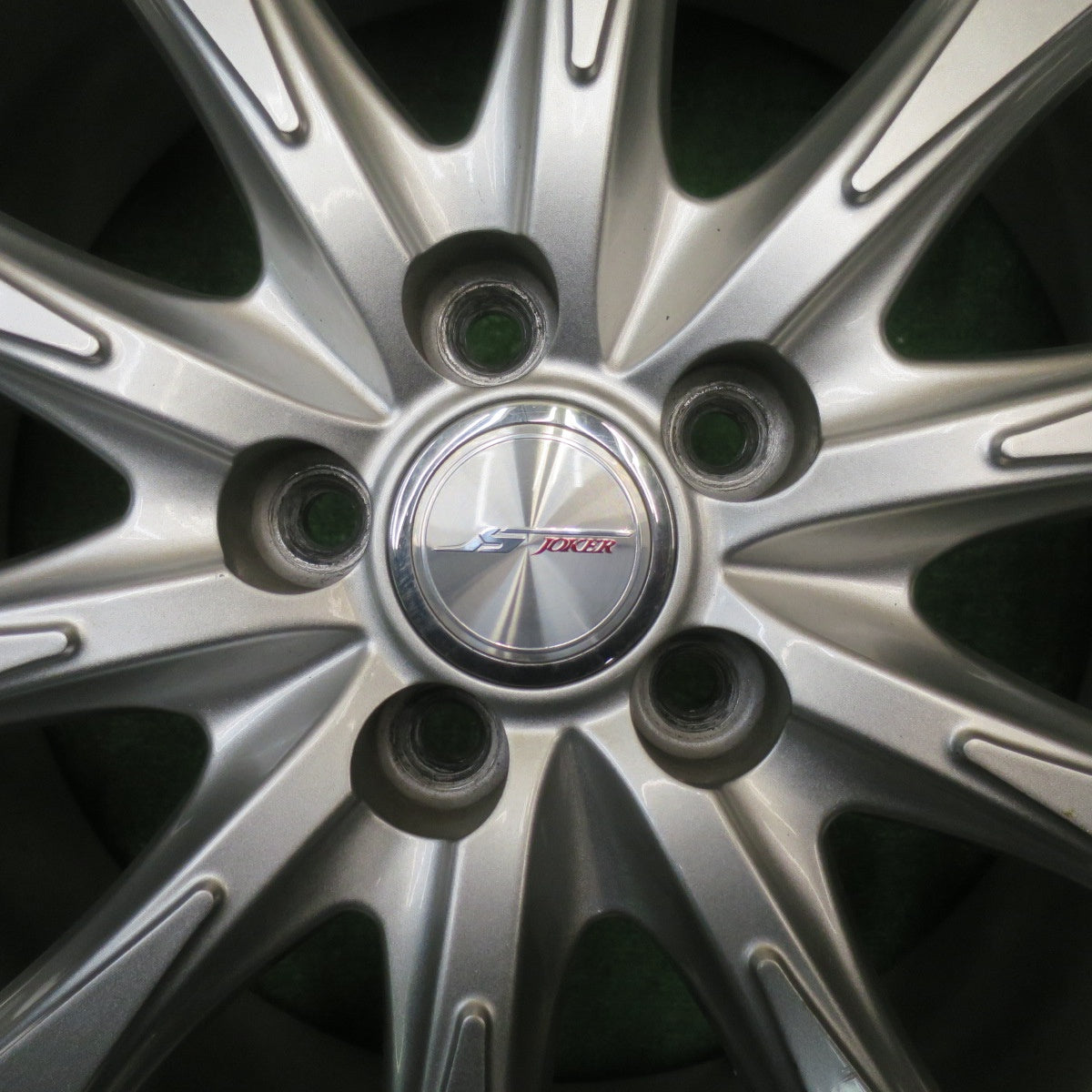 バリ溝！22年！キレイ！9.5分★XV 等 225/60R17 スタッドレス ネクセン ウィンガード アイス SUV JOKER ジョーカー 17インチ PCD100/5H★5110501NJス