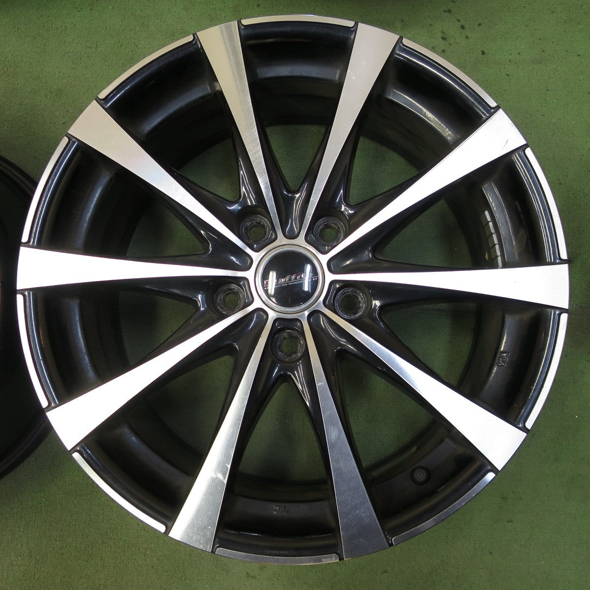 4本価格★Laffite ラフィット 17インチ ホイール 社外 アルミ 17×7J PCD114.3/5H★6072702NGホ