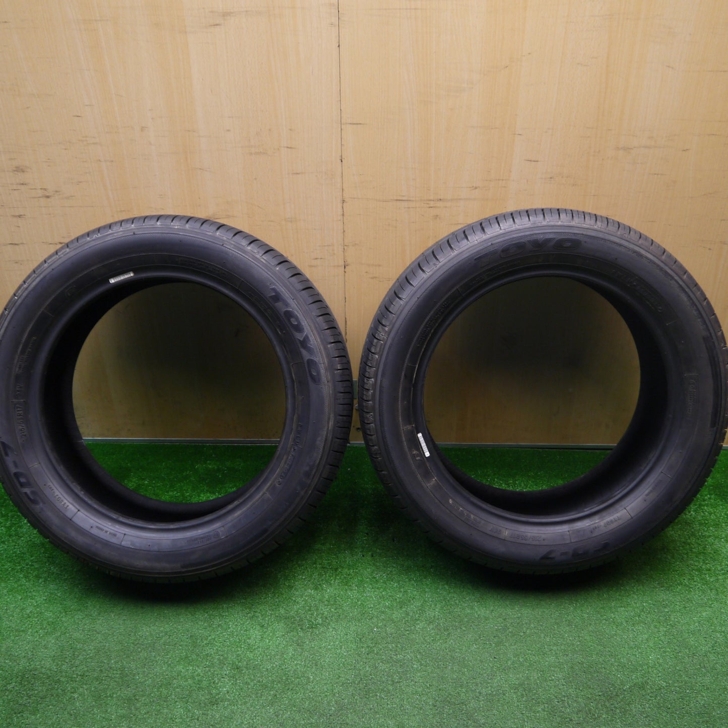 新車外し！2本★215/55R17 トーヨー SD-7 タイヤ 17インチ クラウン カムリ ヴェゼル スカイライン フォレスター 等★5110409Hノタ