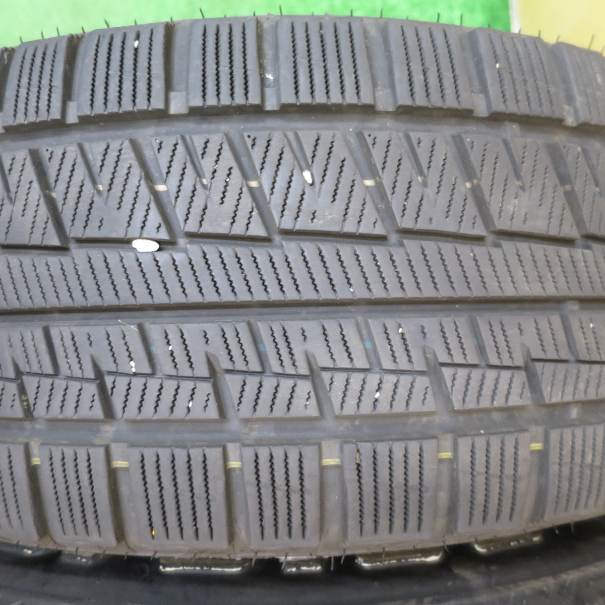 4本価格！21年★スタッドレス 205/60R16 グリップマックス GRIP ICE X ホワイトレター Aphrodite アフロディーテ 16インチ PCD114.3/5H★5060401NJス