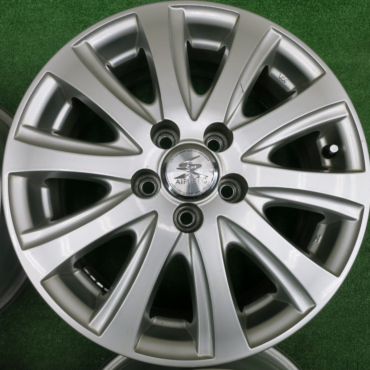 [送料無料] 4本価格★AIRBERG エアベルグ 15インチ ホイール 15×6J PCD100/5H★4102804HAホ