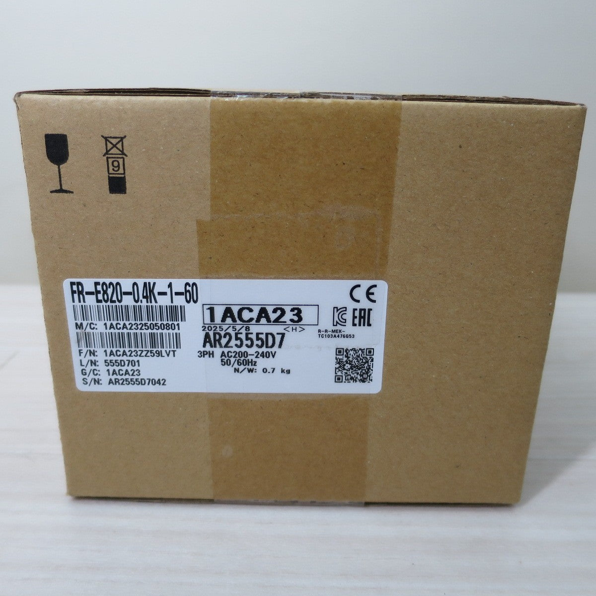 [送料無料] 未使用☆三菱電機 インバーター FR-E820-0.4K-1-60 INVERTER 三相 200V MITSUBISHI☆