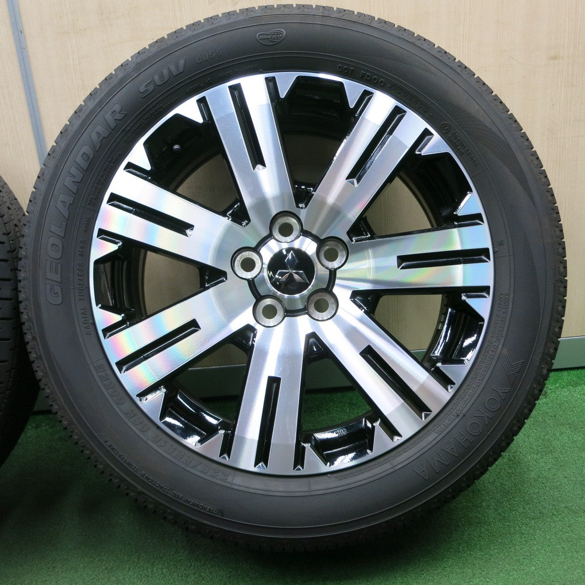 *送料無料* 超バリ溝！23年！綺麗！ほぼ10分★三菱 デリカ D:5 純正 ENKEI 225/55R18 ヨコハマ ジオランダー SUV G055E D5 PCD114.3/5H★4042604NJノ