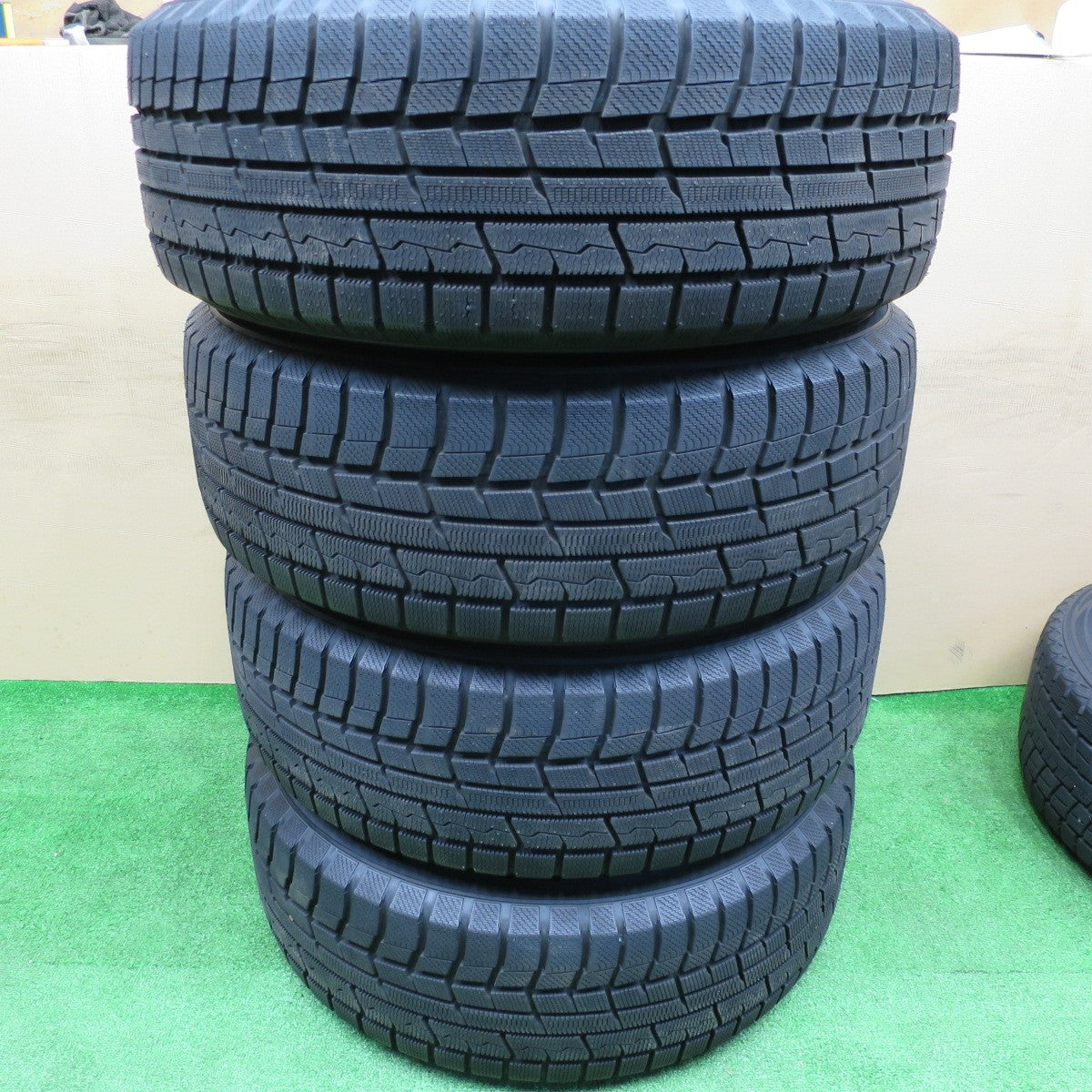 超バリ溝！21年！キレイ！ほぼ10分★MIRAI ミライ 40 アルファード 等 235/60R18 スタッドレス トーヨー ウインター トランパス TX Delmore LC.S デルモア 18インチ PCD120/5H★5121308NKス