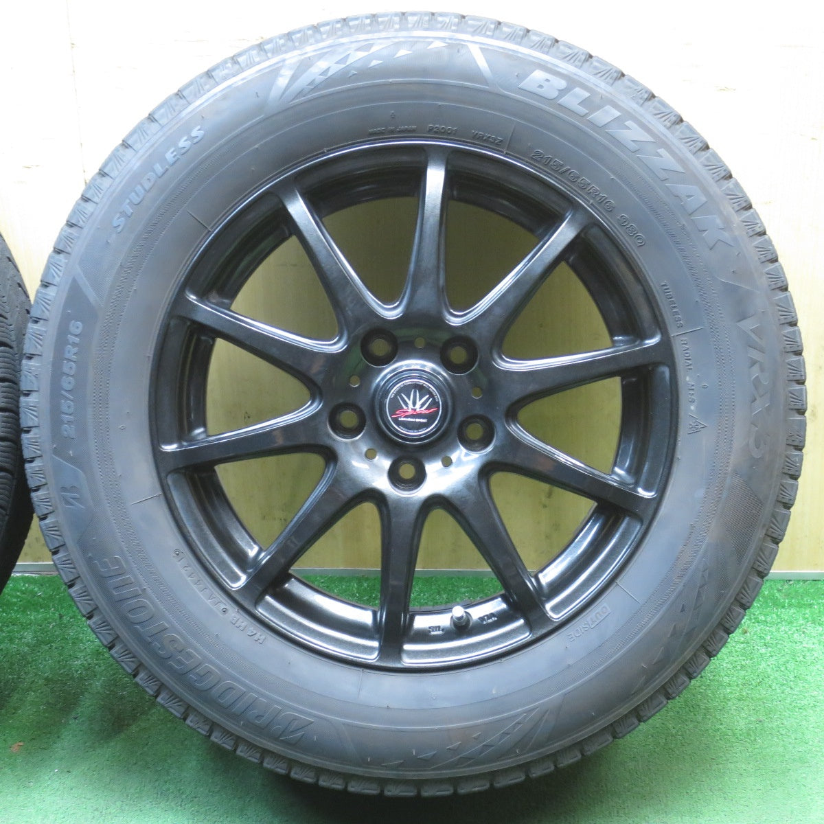 キレイ◎LOXARNY SPORT 215/65R16 スタッドレス ブリヂストン ブリザック VRX3 ロクサーニ スポーツ 16インチ PCD114.3/5H◎6082808NJス