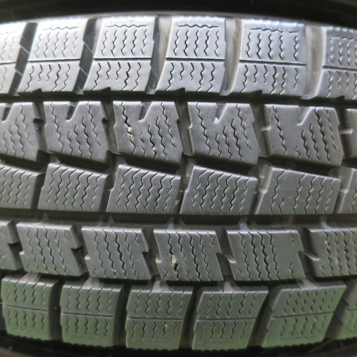 バリ溝！キレイ！9分★スタッドレス 175/70R14 ダンロップ ウインターマックス WM01 AXEL アクセル 14インチ PCD100/4H★6010907イス