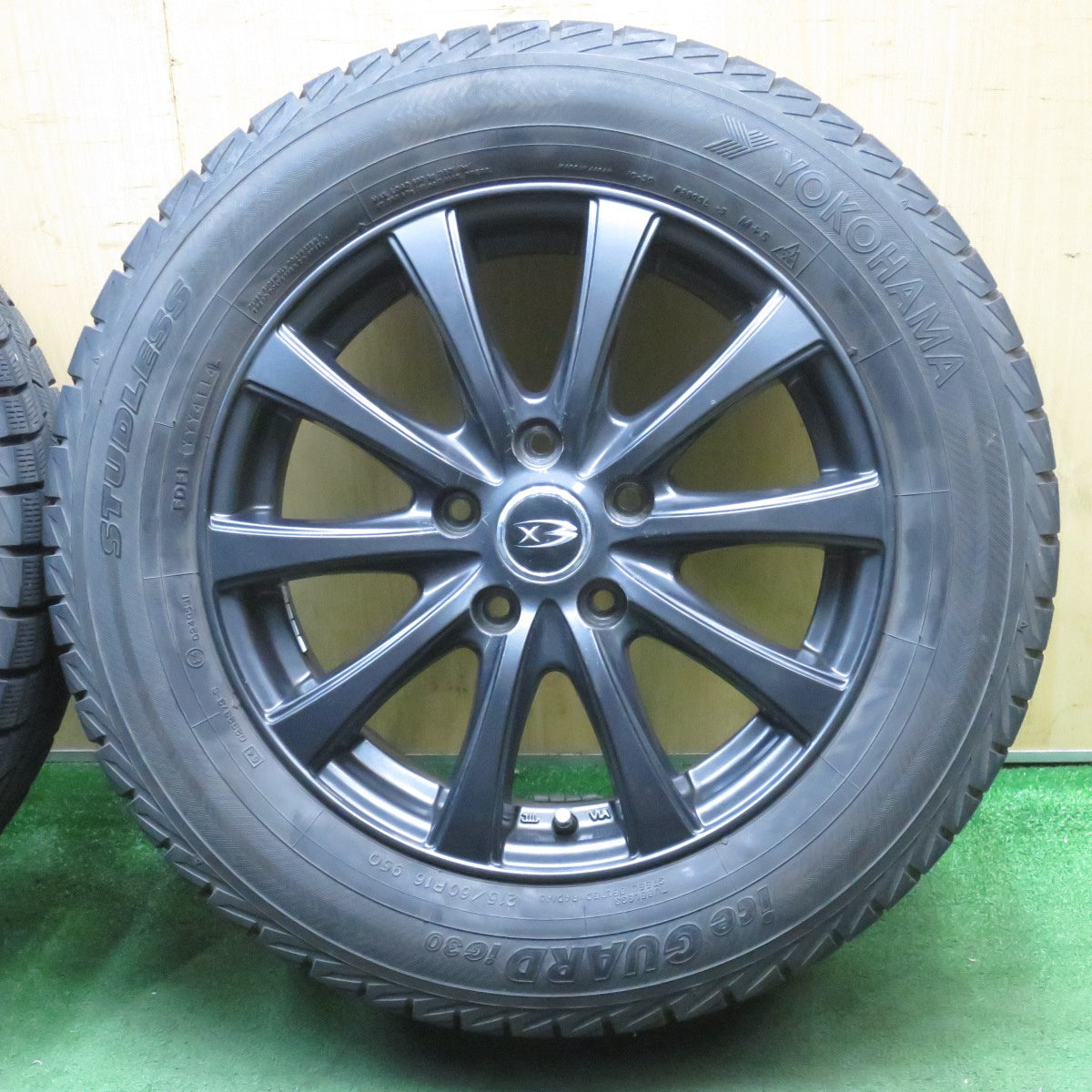 バリ溝！9分★スタッドレス 215/60R16 ヨコハマ アイスガード iG30 Exsteer エクスター 16インチ PCD114.3/5H★5091906NJス