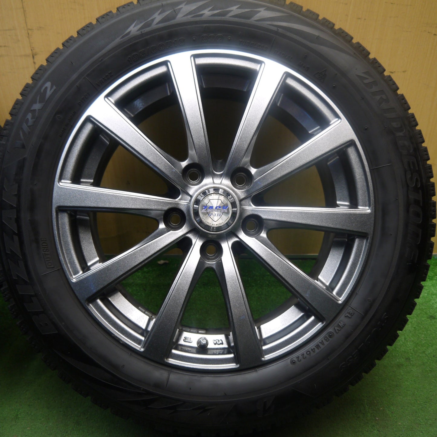 バリ溝！22年！キレイ！8.5分★スタッドレス 195/60R16 ブリヂストン ブリザック VRX2 ZACK JP-110 MONZA ザック 16インチ PCD114.3/5H★5092203Hス