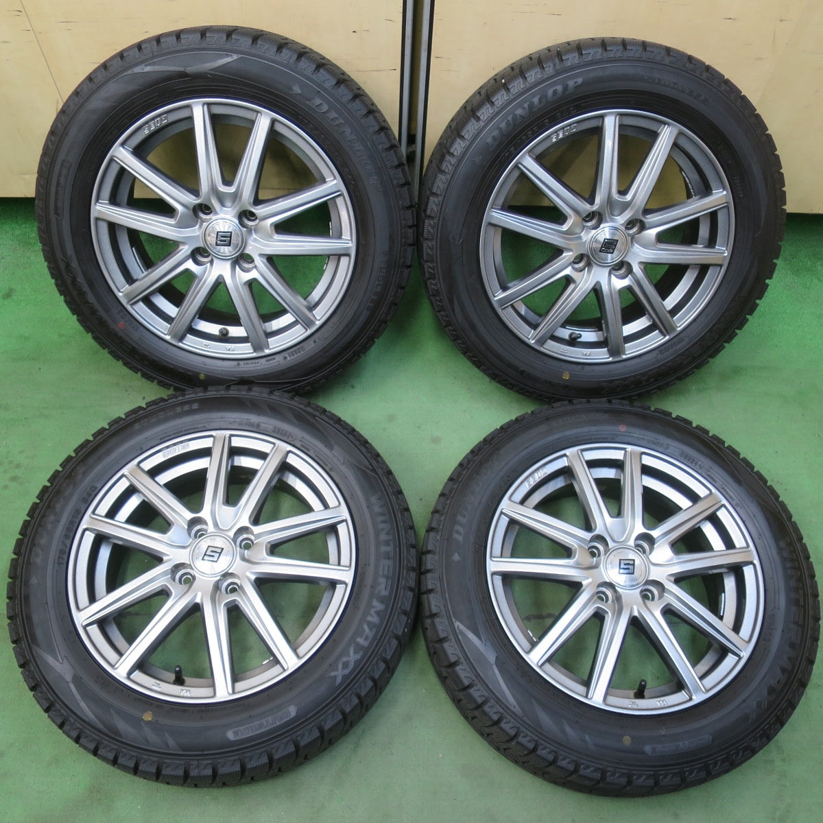 バリ溝！24年！キレイ！ほぼ10分★スタッドレス 175/65R15 ダンロップ ウインターマックス WM02 SEIN SS ザイン 15インチ PCD100/4H★6033104イス