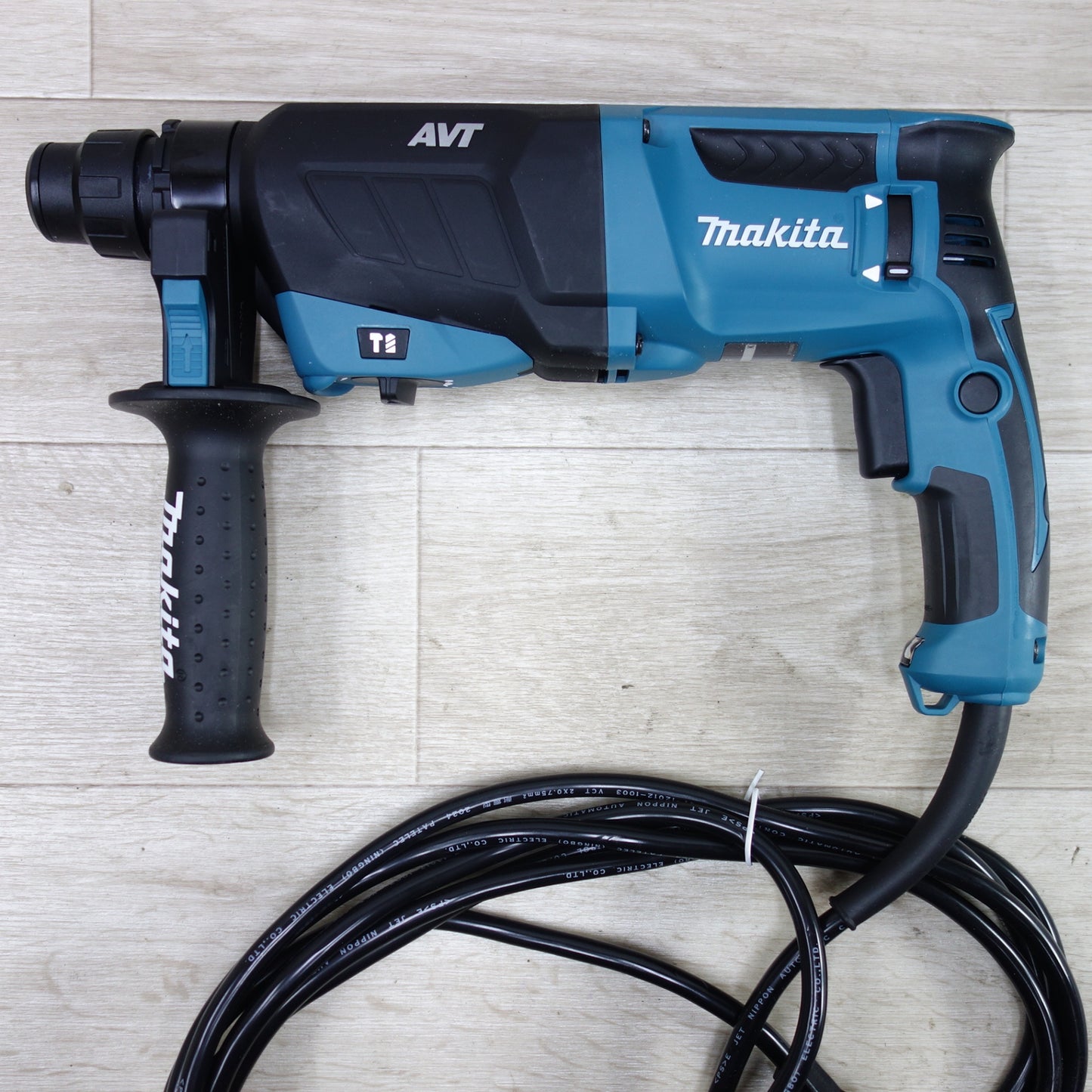 [送料無料] 未使用！付属品付き◆マキタ 26mm 電動 ハンマ ドリル HR2631F ケース付き ハンマードリル 穴あけ 電動 工具 コード式 makita◆