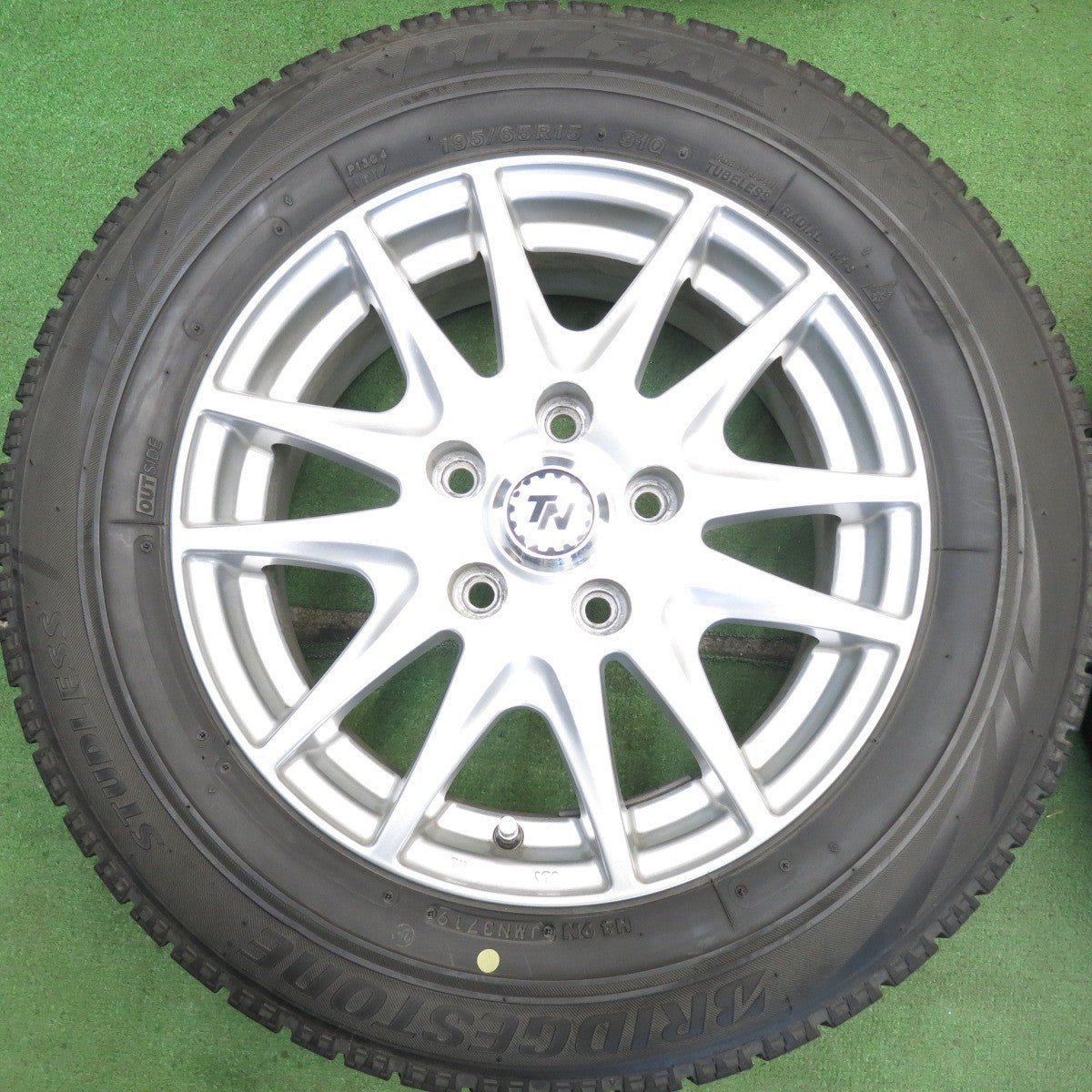 キレイ◎スタッドレス 195/65R15 ブリヂストン ブリザック VRX 社外 アルミ 15インチ PCD114.3/5H◎6071202HAス