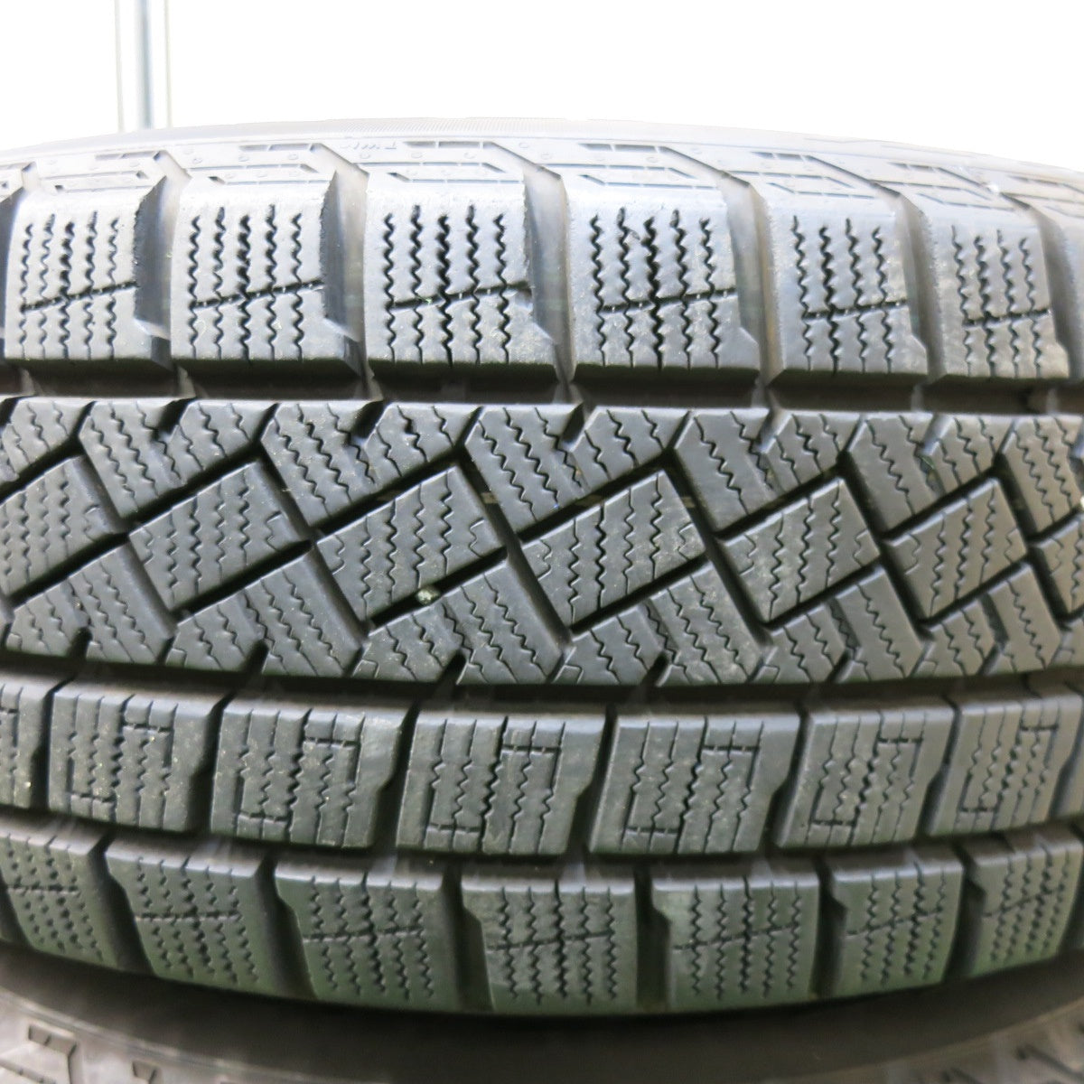 [送料無料] バリ溝！22年！キレイ！9分★スタッドレス 185/65R15 ピレリ アイスゼロ アシンメトリコ AZ SPORTS AZスポーツ 15インチ PCD114.3/5H★4120411SYス