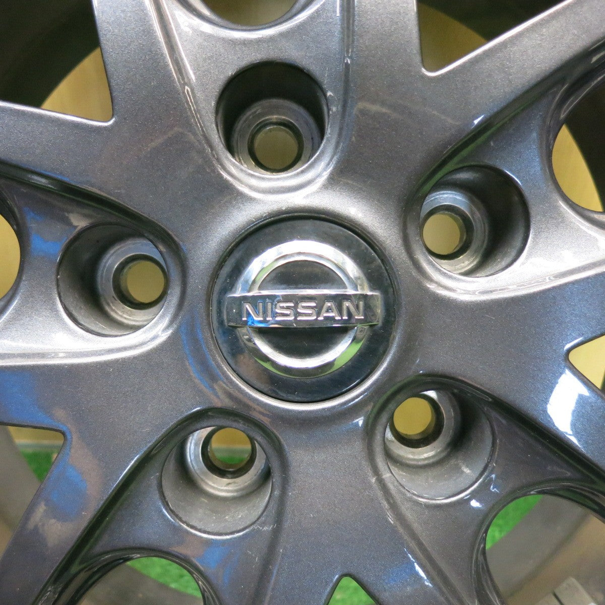 キレイ★日産 C27 セレナ 純正 OP エスティーロ 195/65R15 スタッドレス ブリヂストン ブリザック VRX3 15インチ PCD114.3/5H★6052301HAス