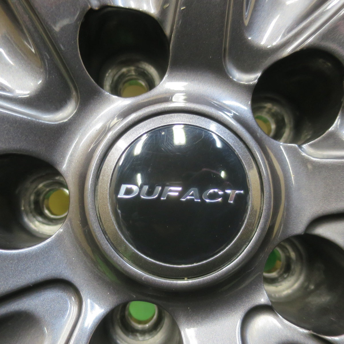 センサー付！バリ溝！23年！キレイ！9分★スタッドレス 225/60R18 ブリヂストン ブリザック VRX3 ダンロップ ウインターマックス 03 DUFACT デュファクト 18インチ PCD114.3/5H★6011904イス